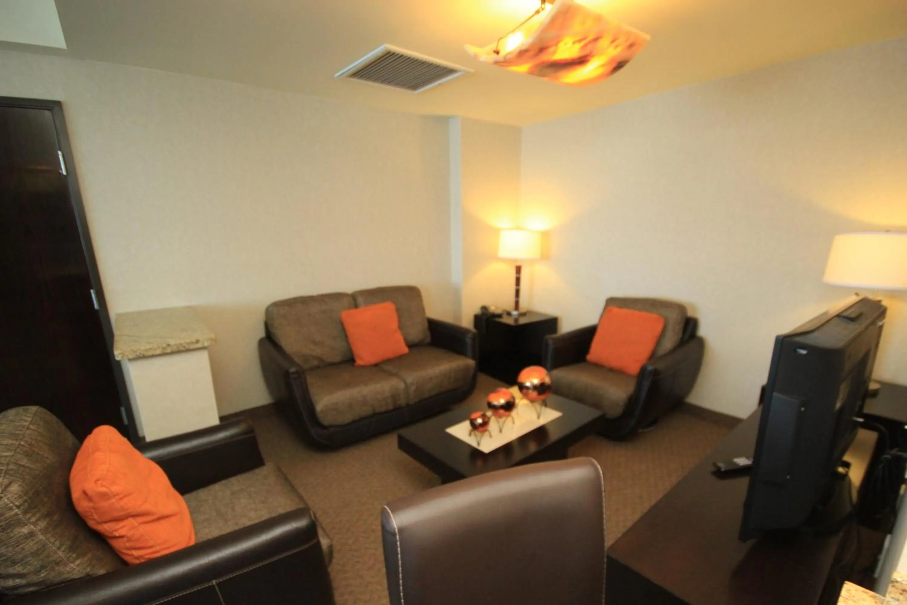 Photo of the whole room in Crowne Plaza Leon by IHG