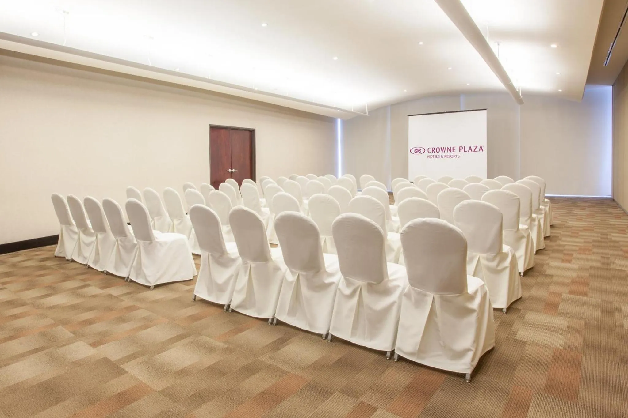Meeting/conference room in Crowne Plaza Leon by IHG