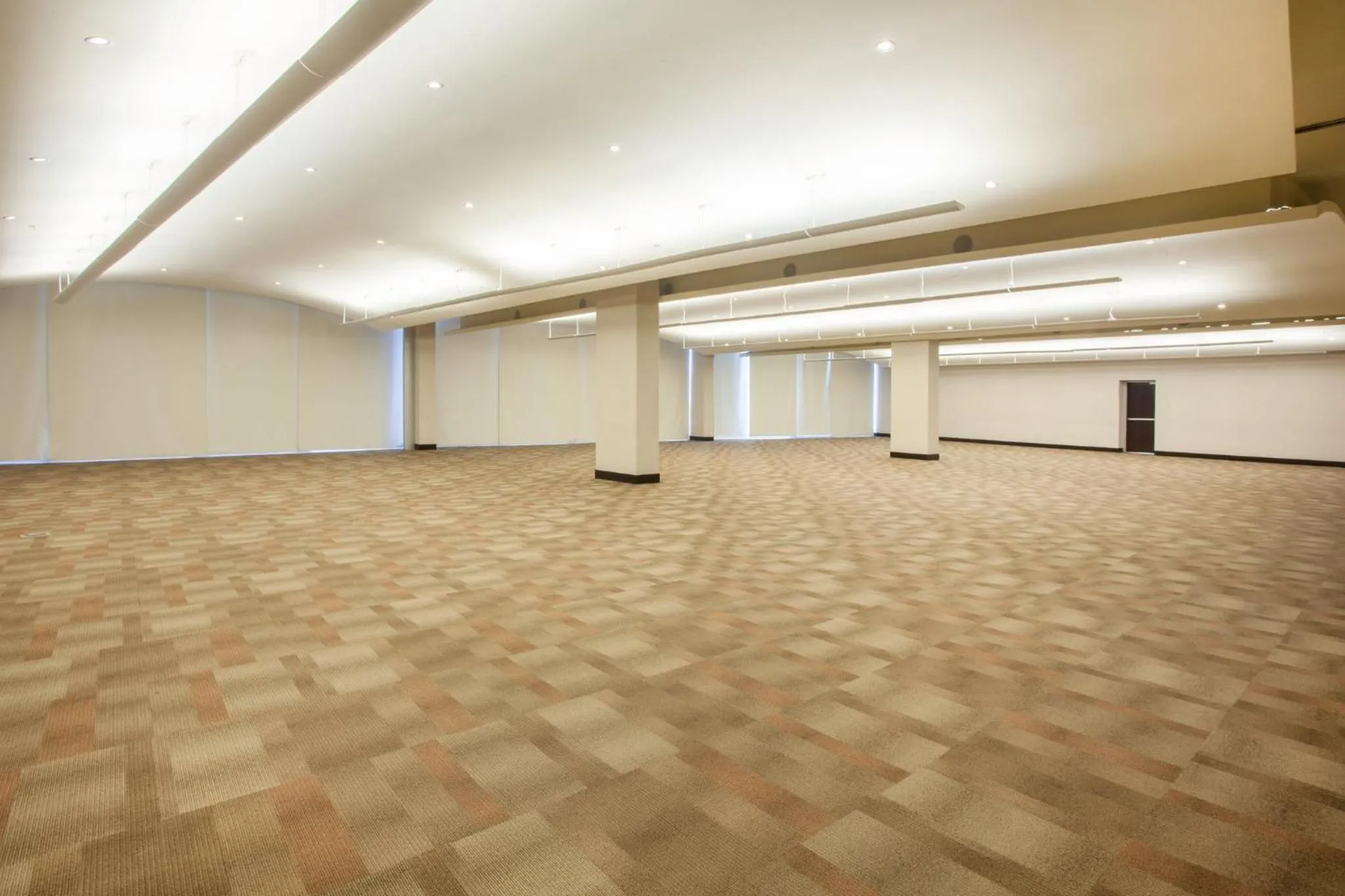 Meeting/conference room in Crowne Plaza Leon by IHG