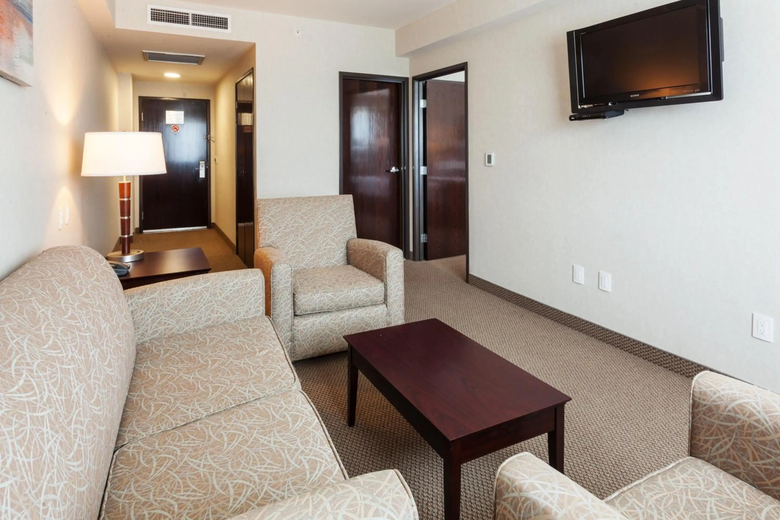 Photo of the whole room in Crowne Plaza Leon by IHG