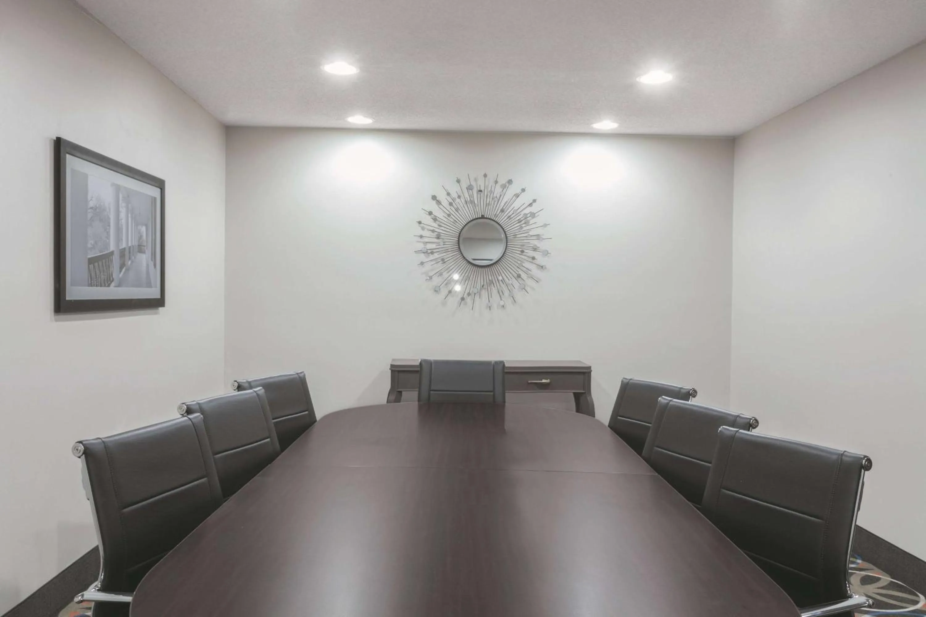 Meeting/conference room in La Quinta by Wyndham Covington