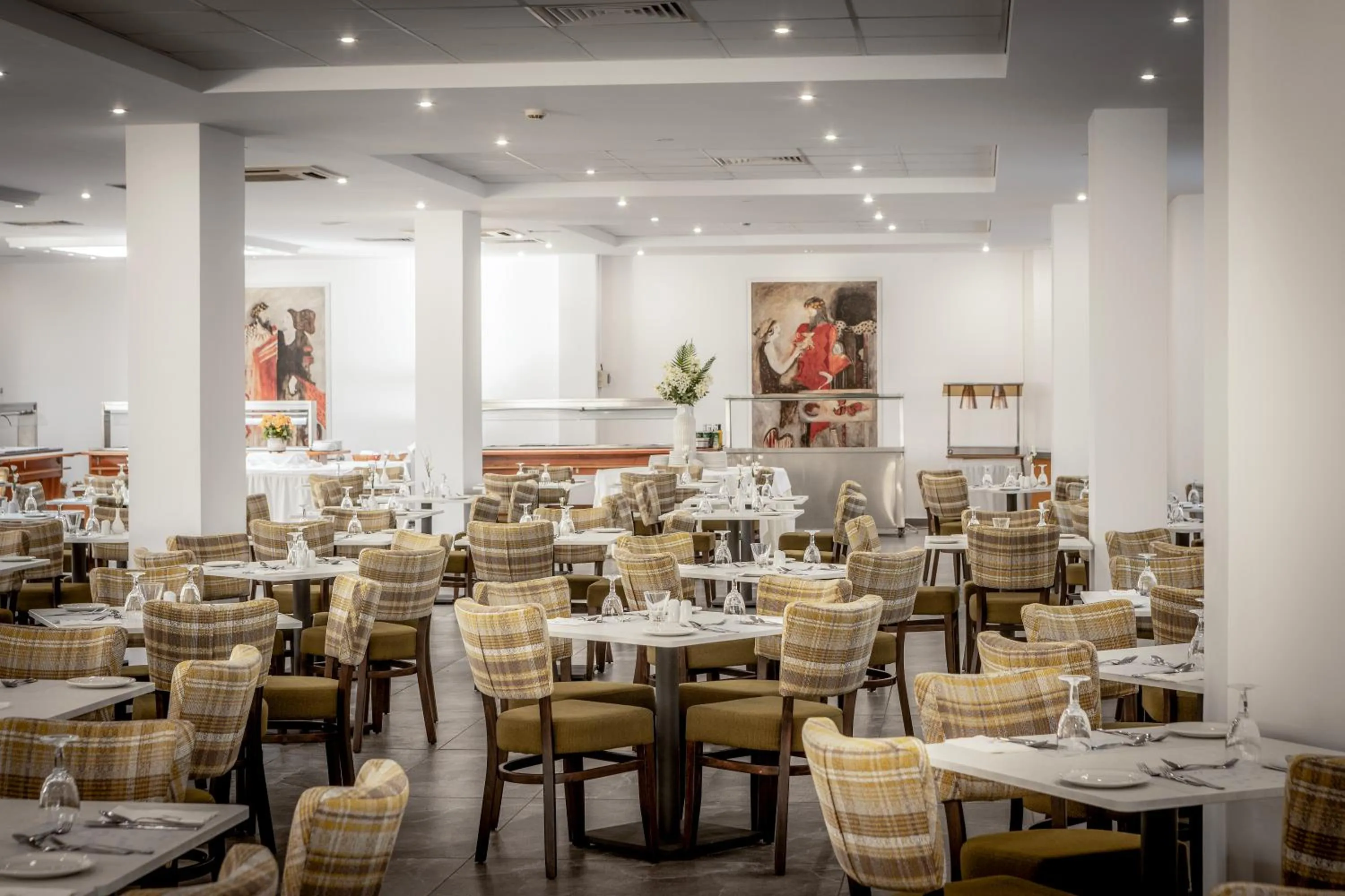 Restaurant/places to eat in Kissos Hotel