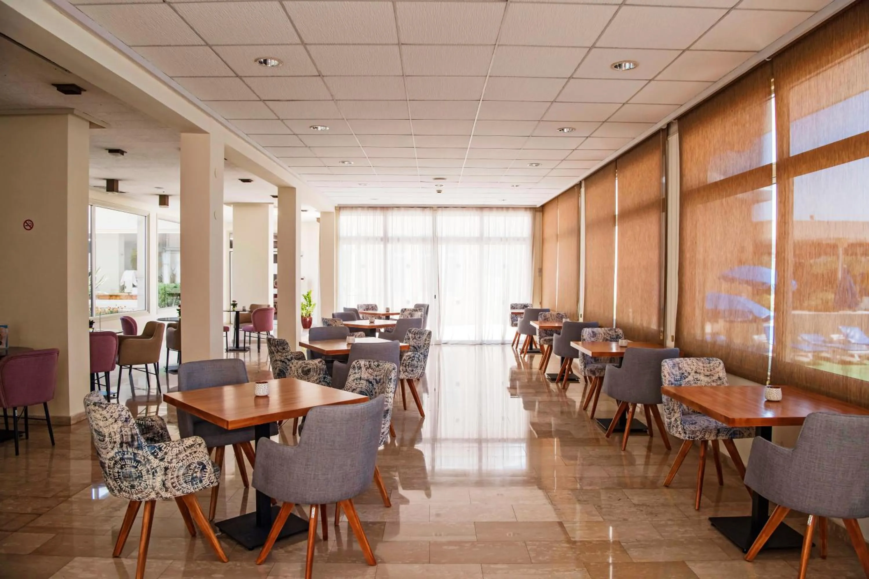 Restaurant/places to eat in Kissos Hotel