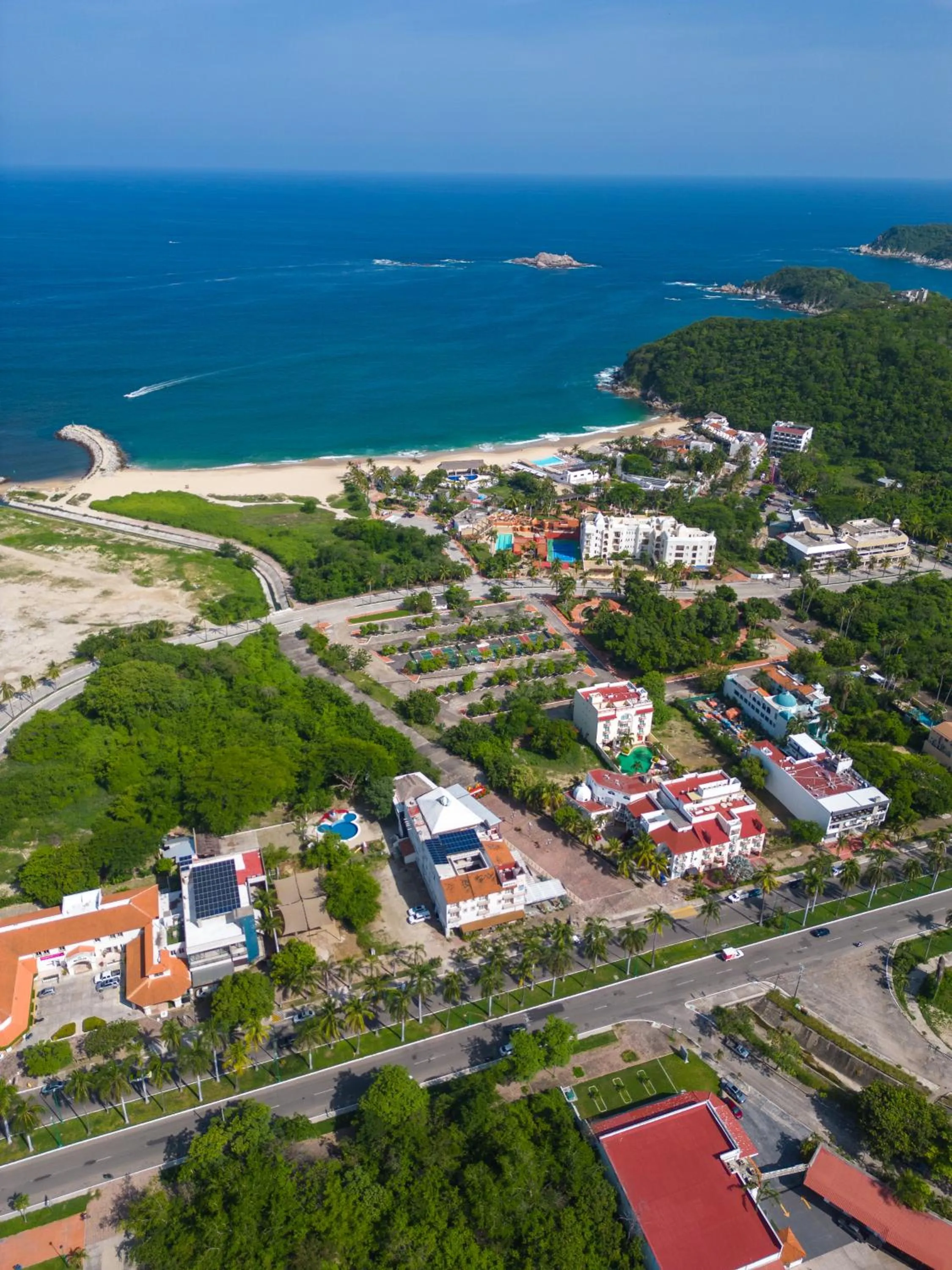 Property building in Casa Danna Huatulco