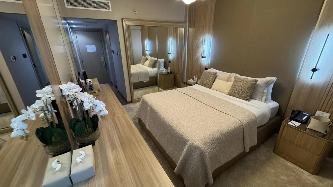 Bed in Broadway Hotel