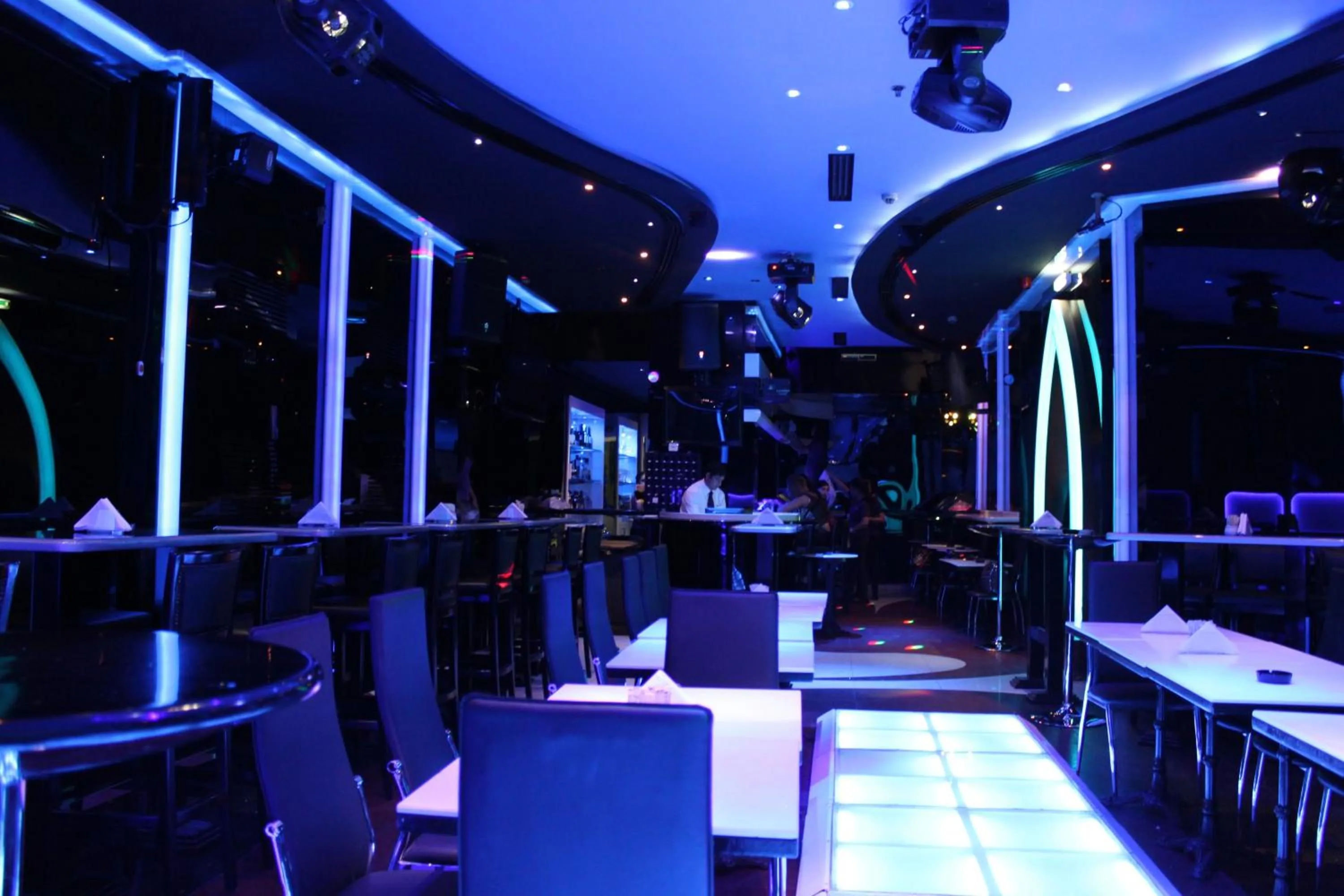 Lounge or bar in Broadway Hotel