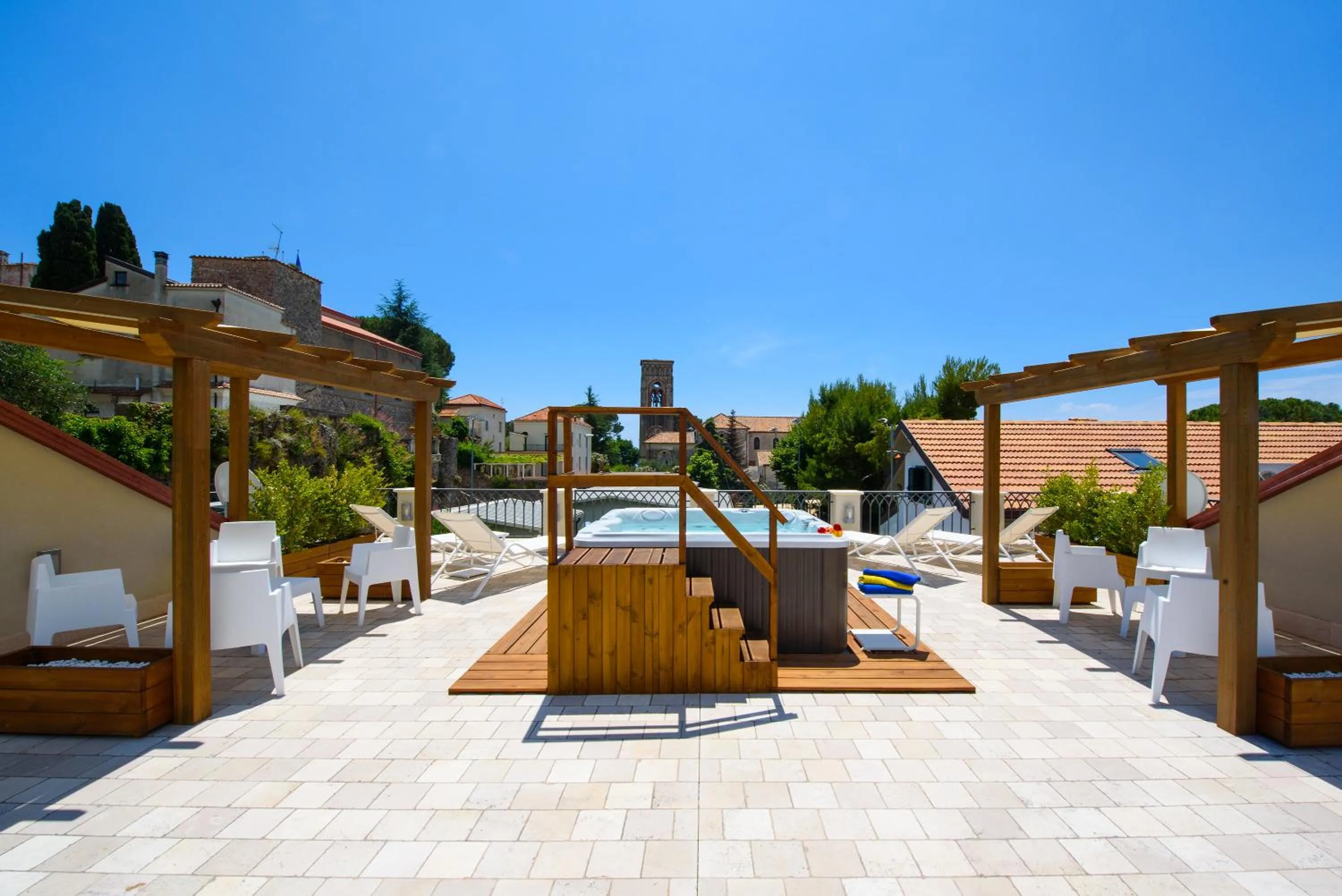 Day in Ravello House