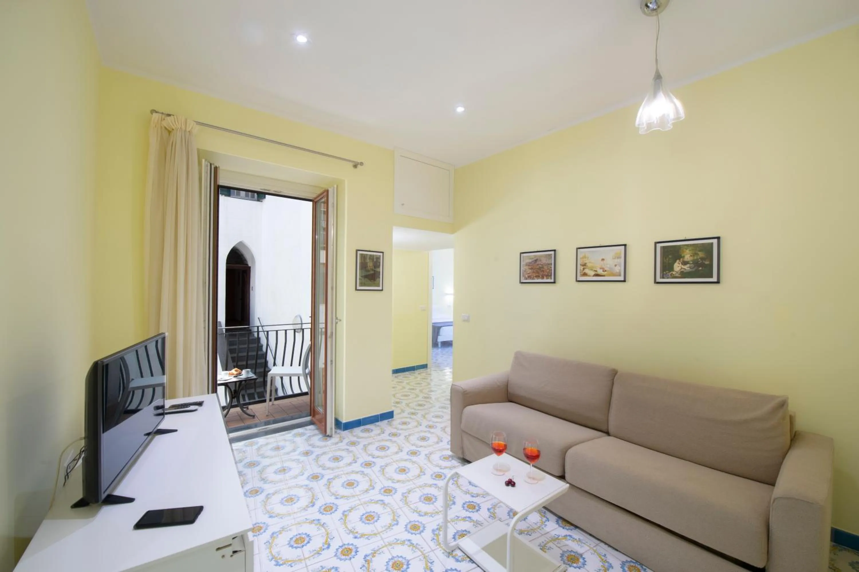 TV and multimedia in Ravello House