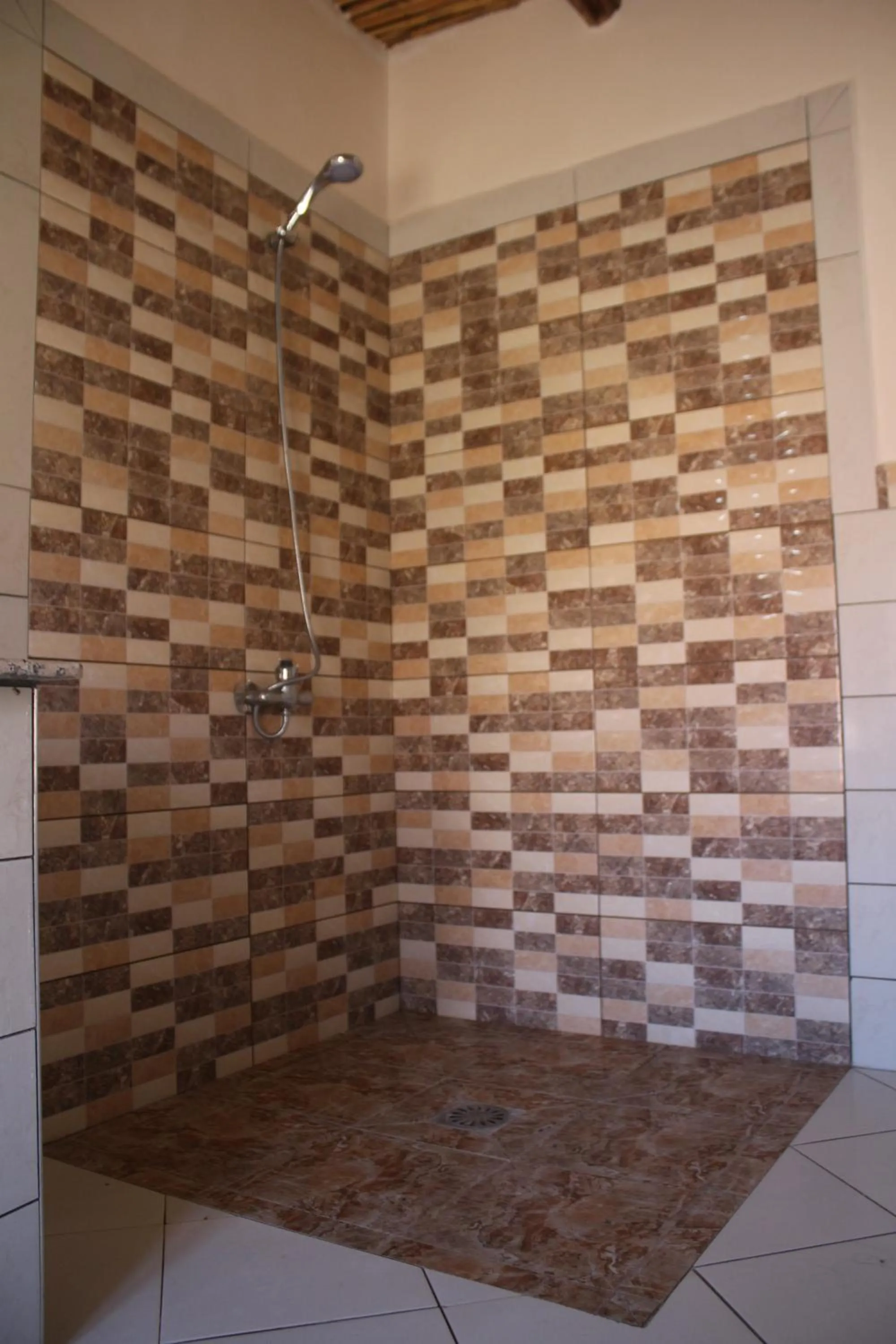 Property building in Riad Amodou