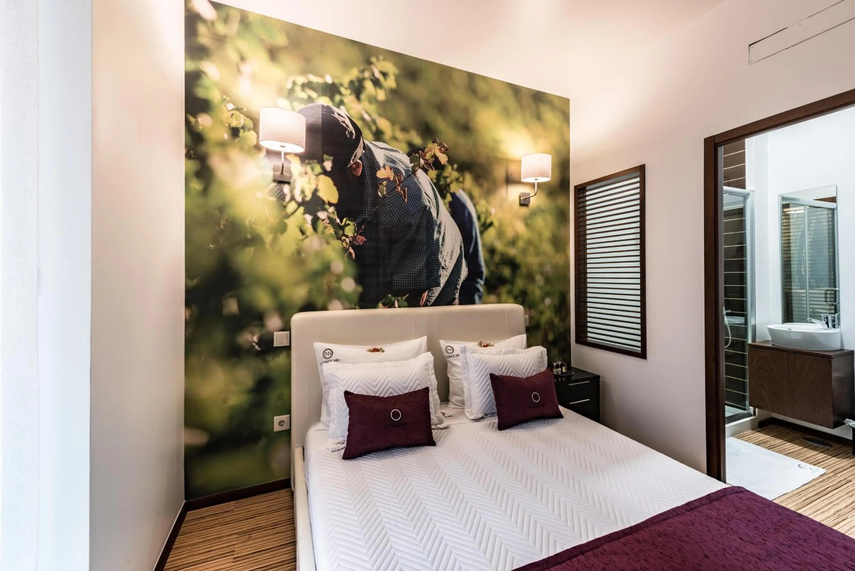 Bedroom, Bed in Lounge Inn Guest House