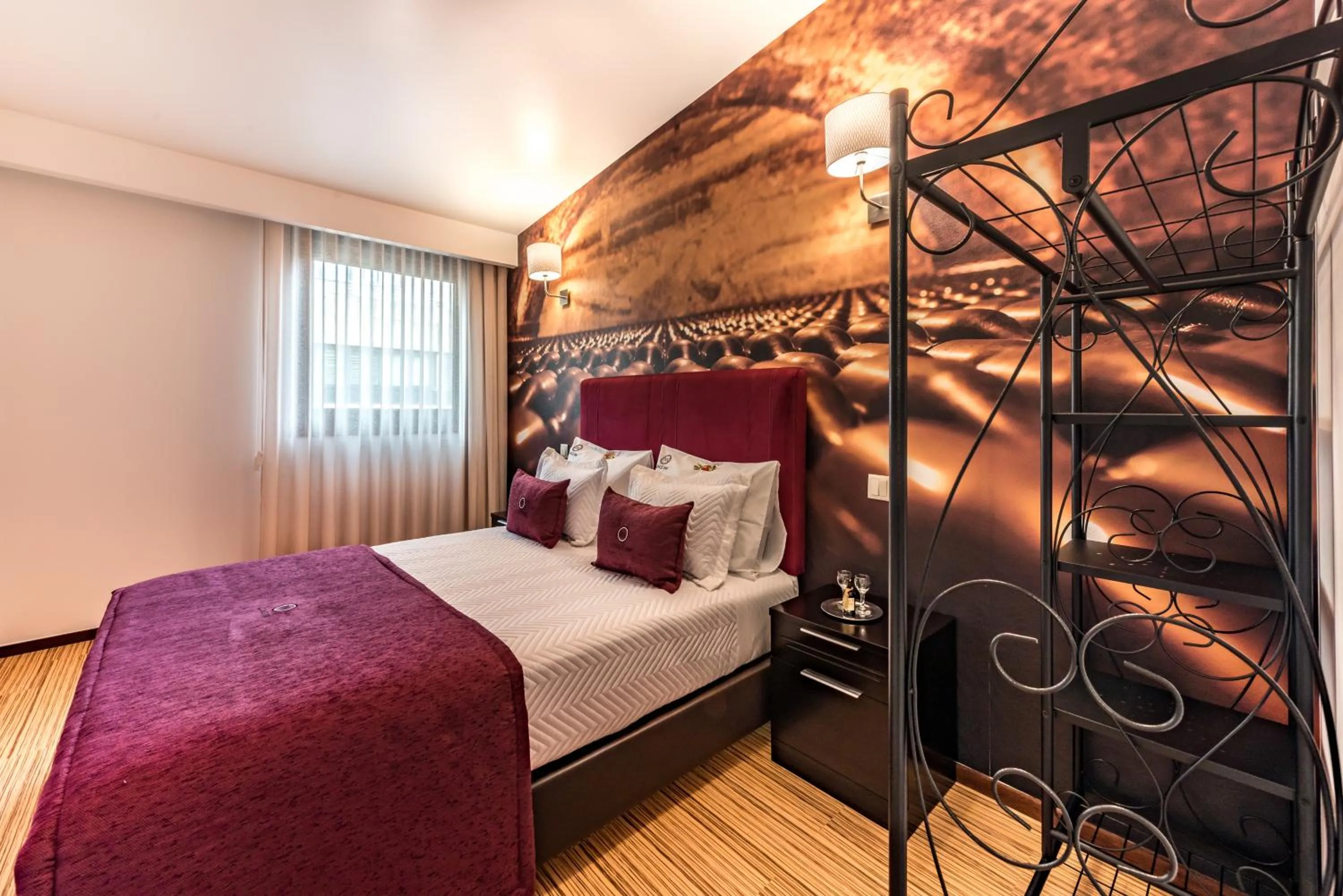 Bedroom, Bed in Lounge Inn Guest House