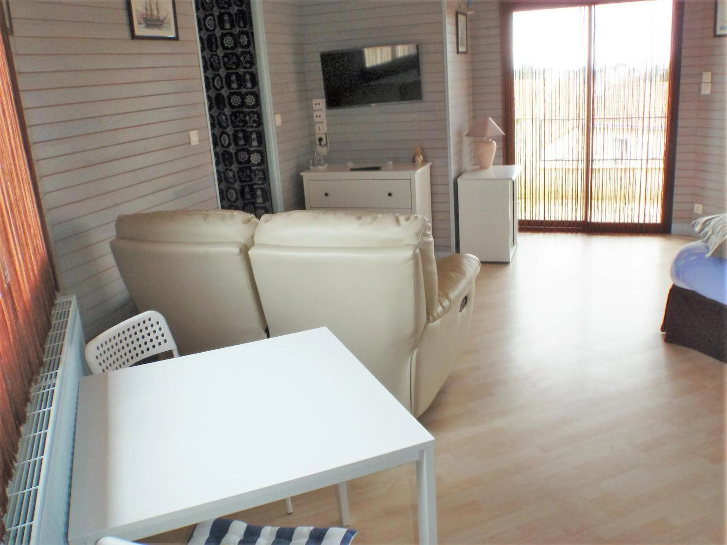 Dining area in La Belgerie