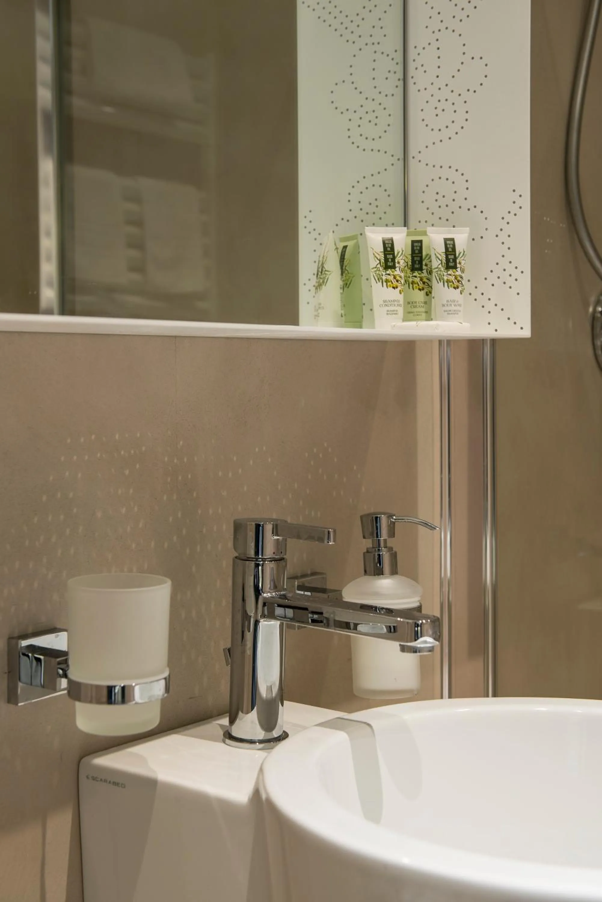 Bathroom in Ariae Dépendance - Alihotels