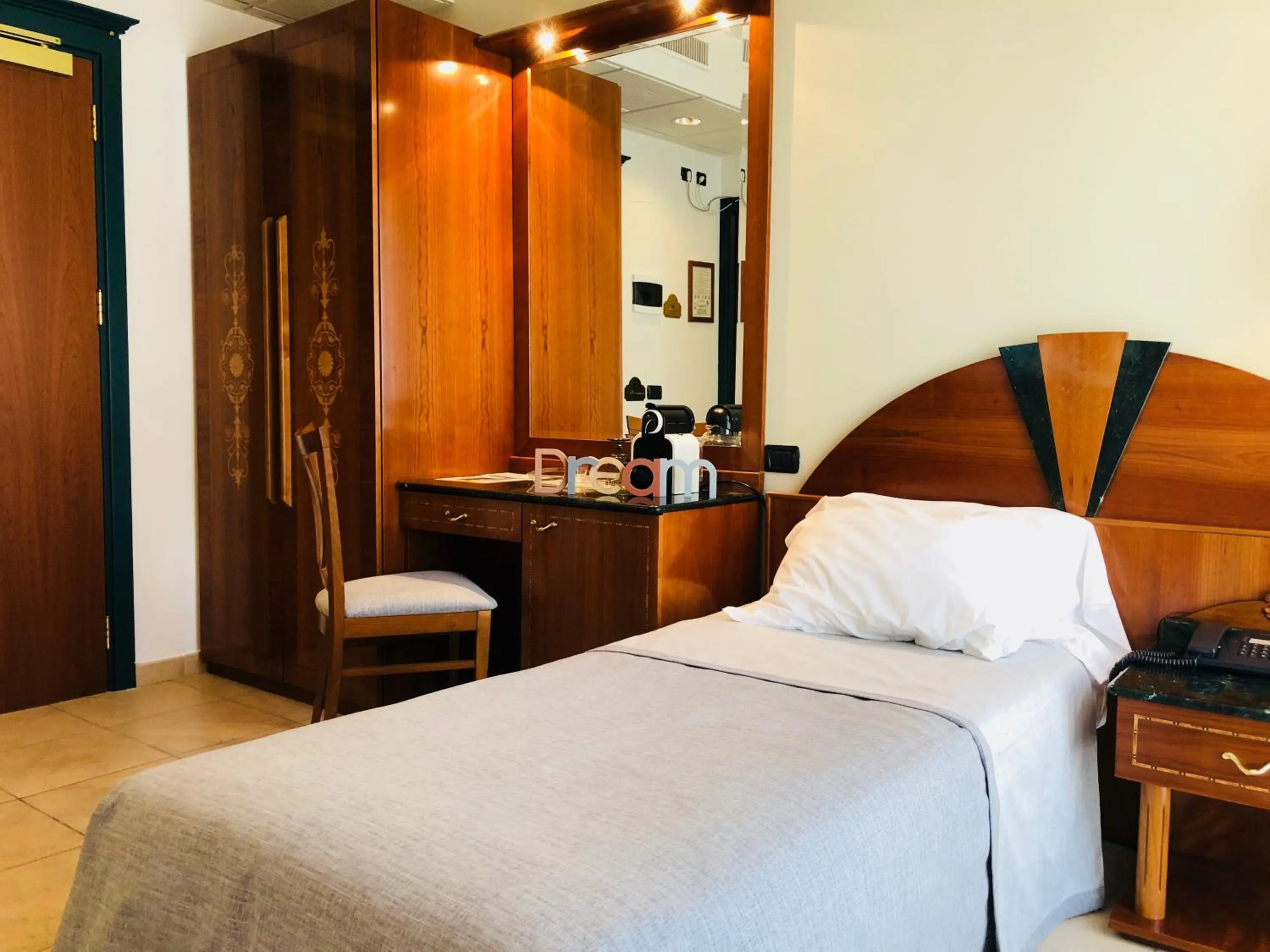 Bed in Ariae Dépendance - Alihotels