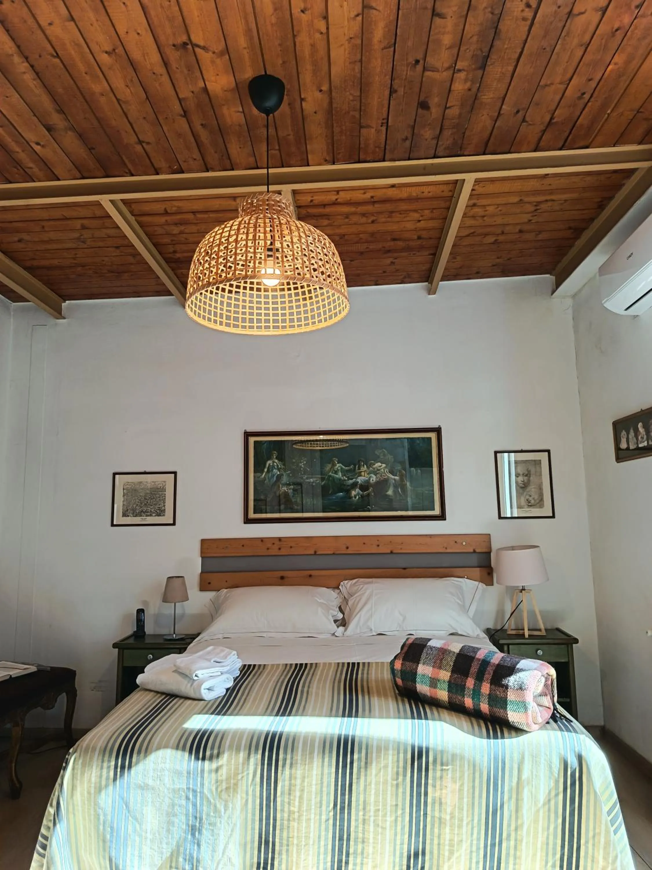 Bedroom, Bed in I Vespri