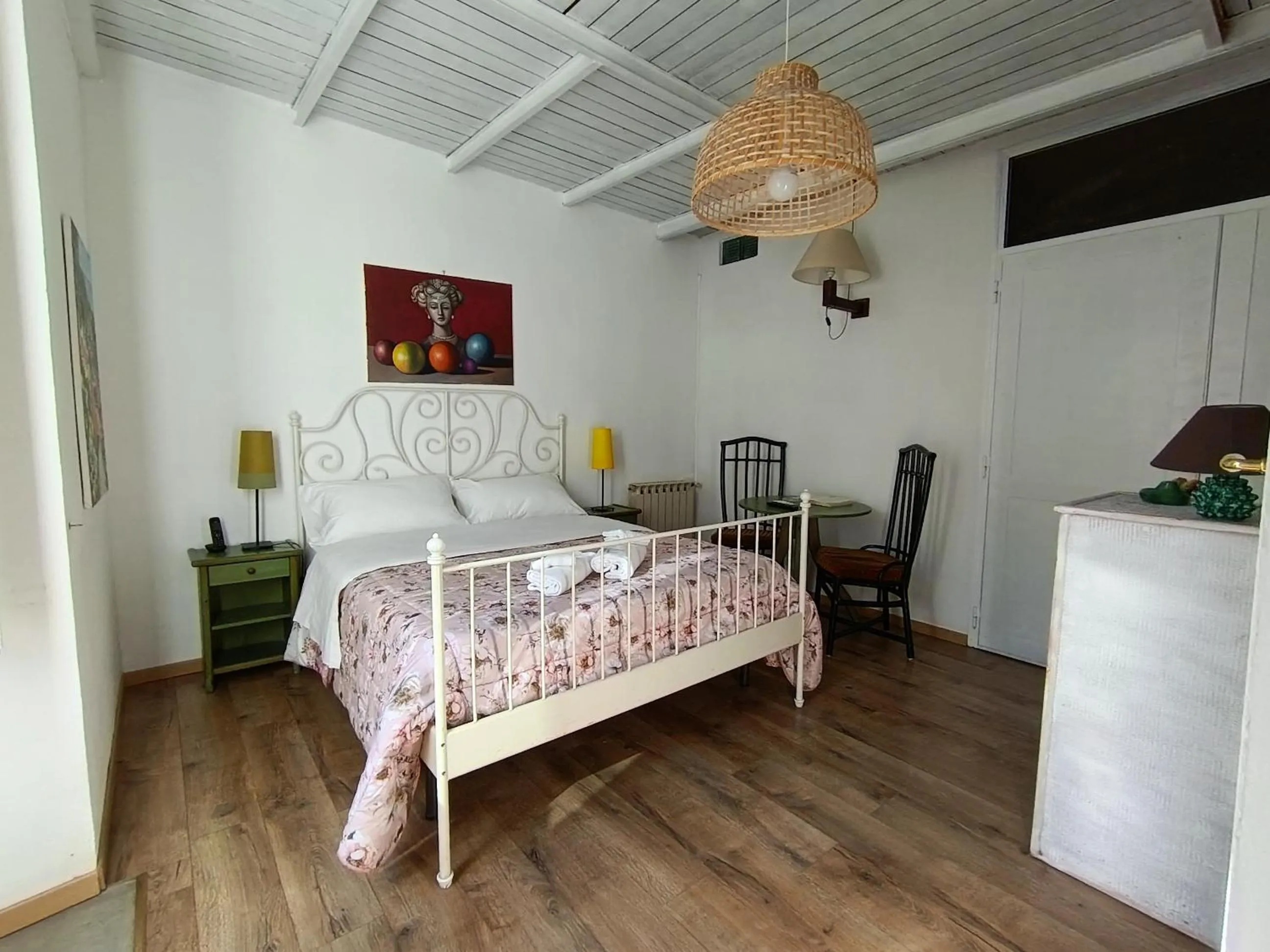 Bedroom, Bed in I Vespri