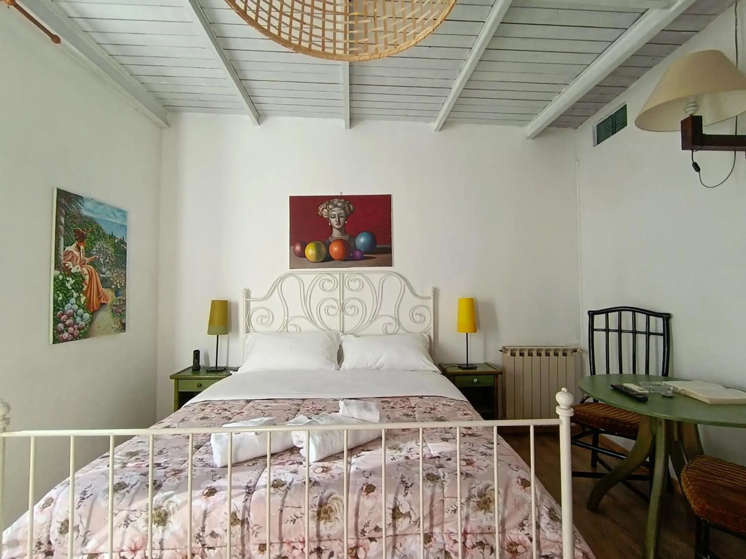 Bedroom, Bed in I Vespri