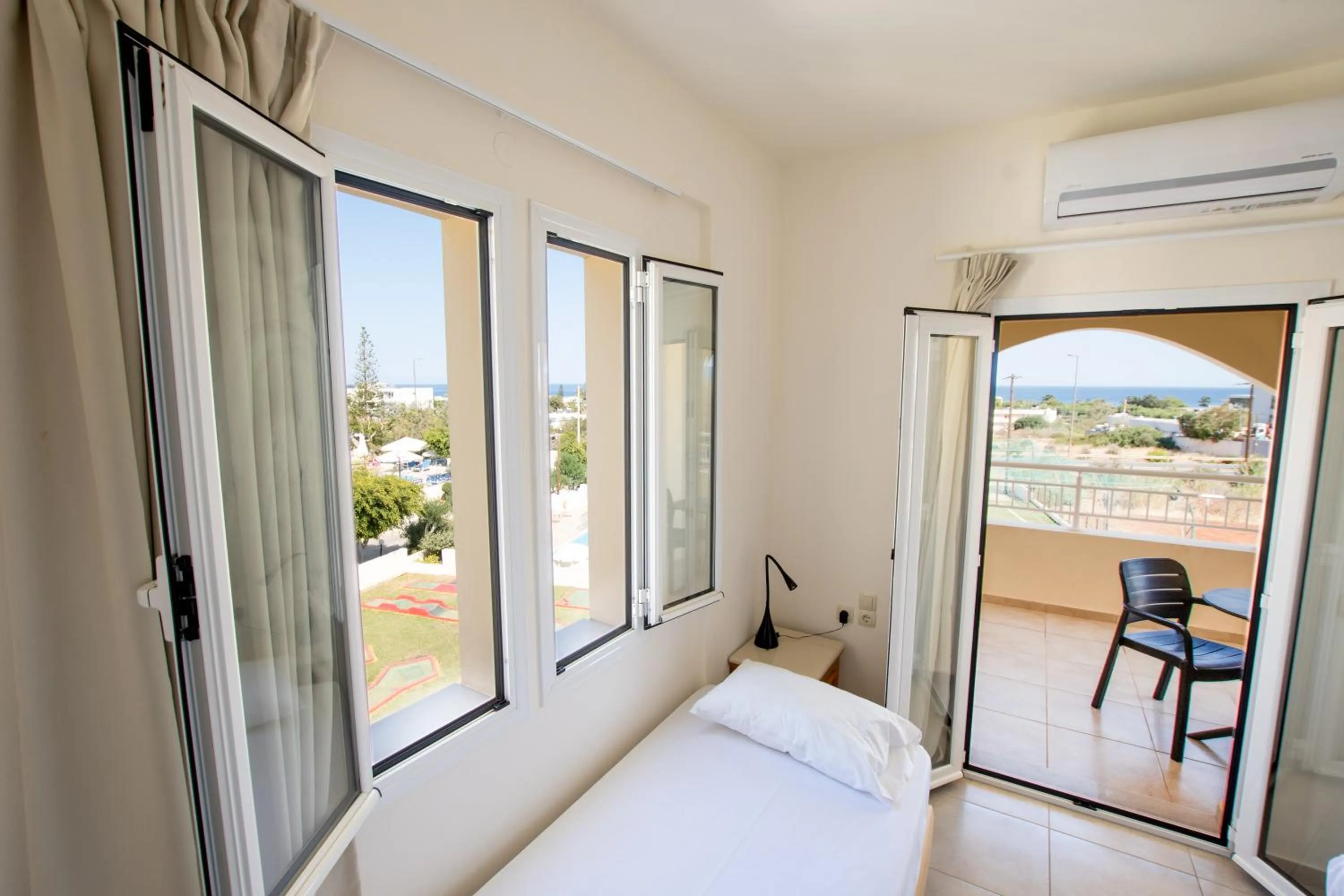 Balcony/Terrace, Bed in Anastasia Hotel Stalis