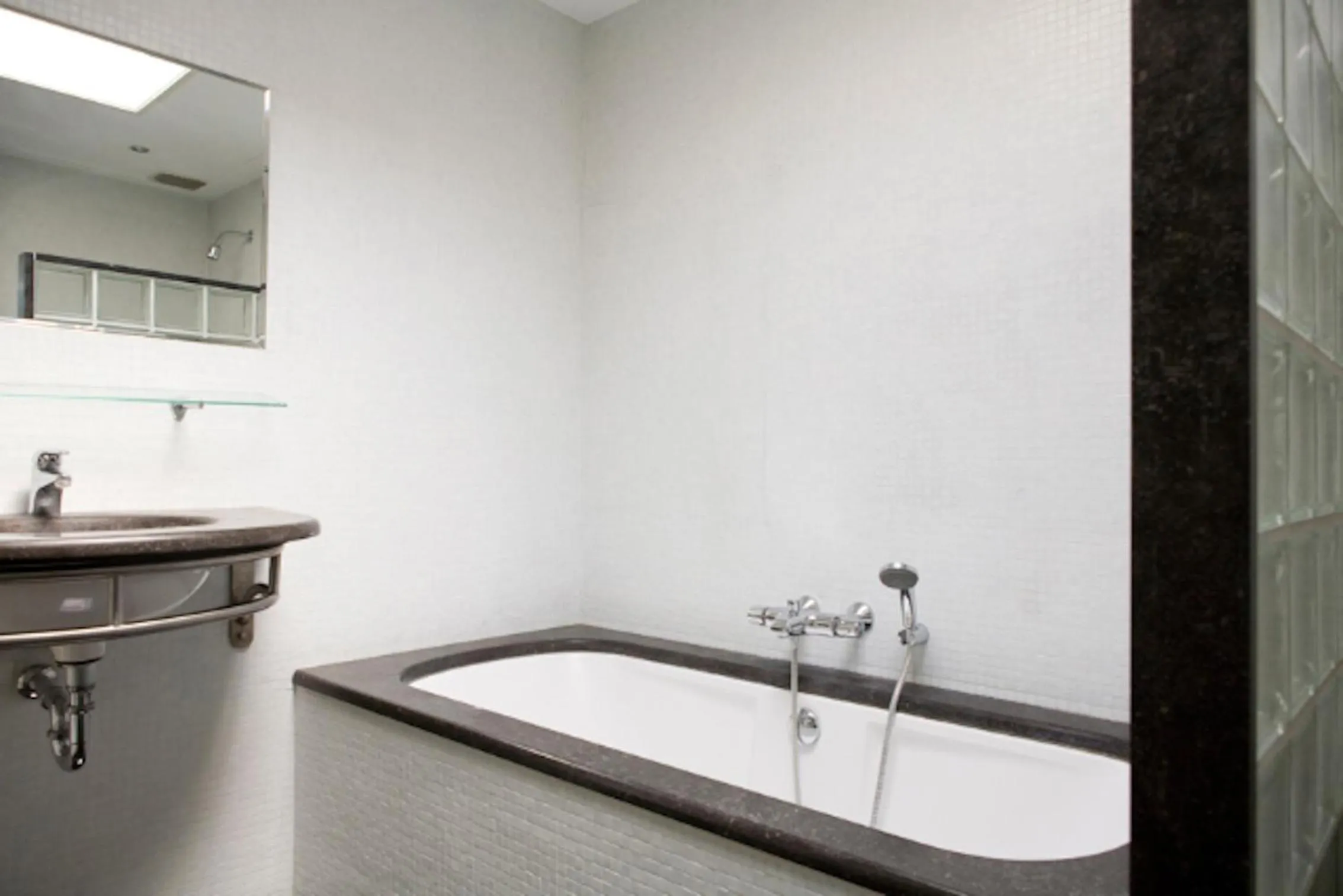 Bathroom in Marnix Classic: Group Getaway