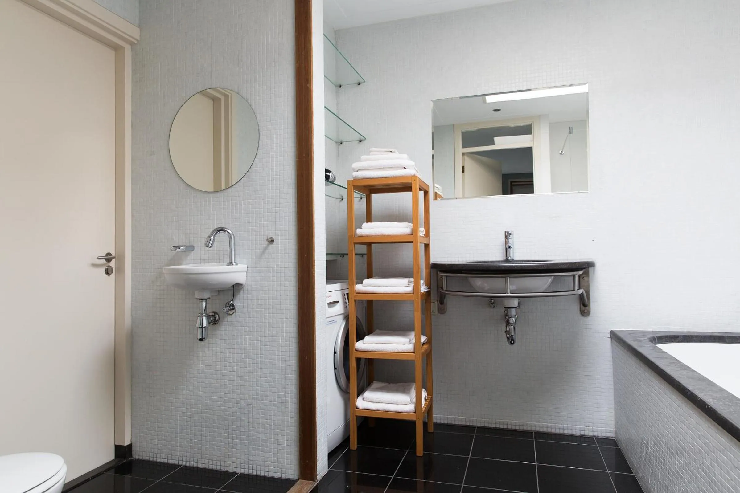 Bathroom in Marnix Classic: Group Getaway