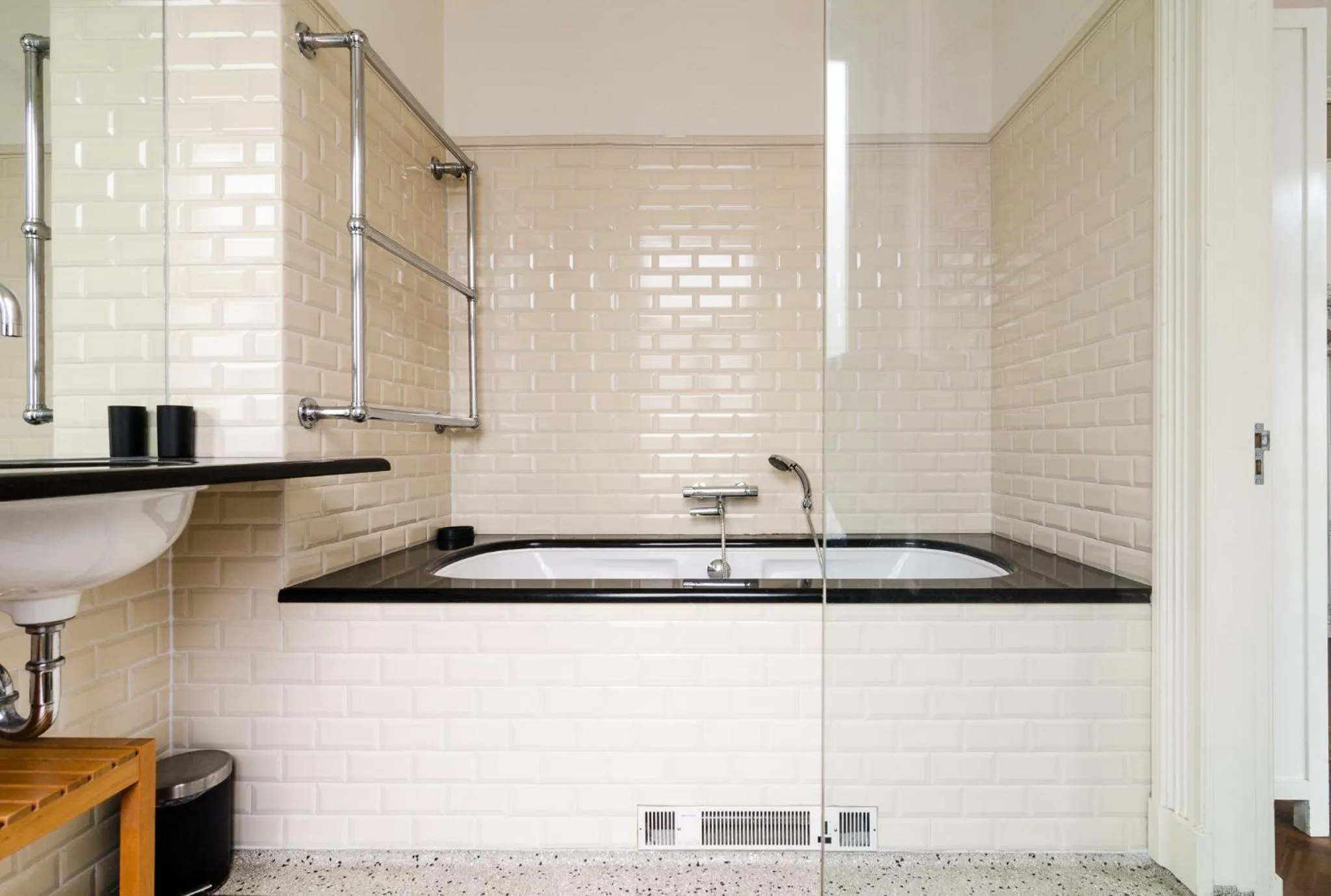 Hot Tub in Marnix Classic: Group Getaway