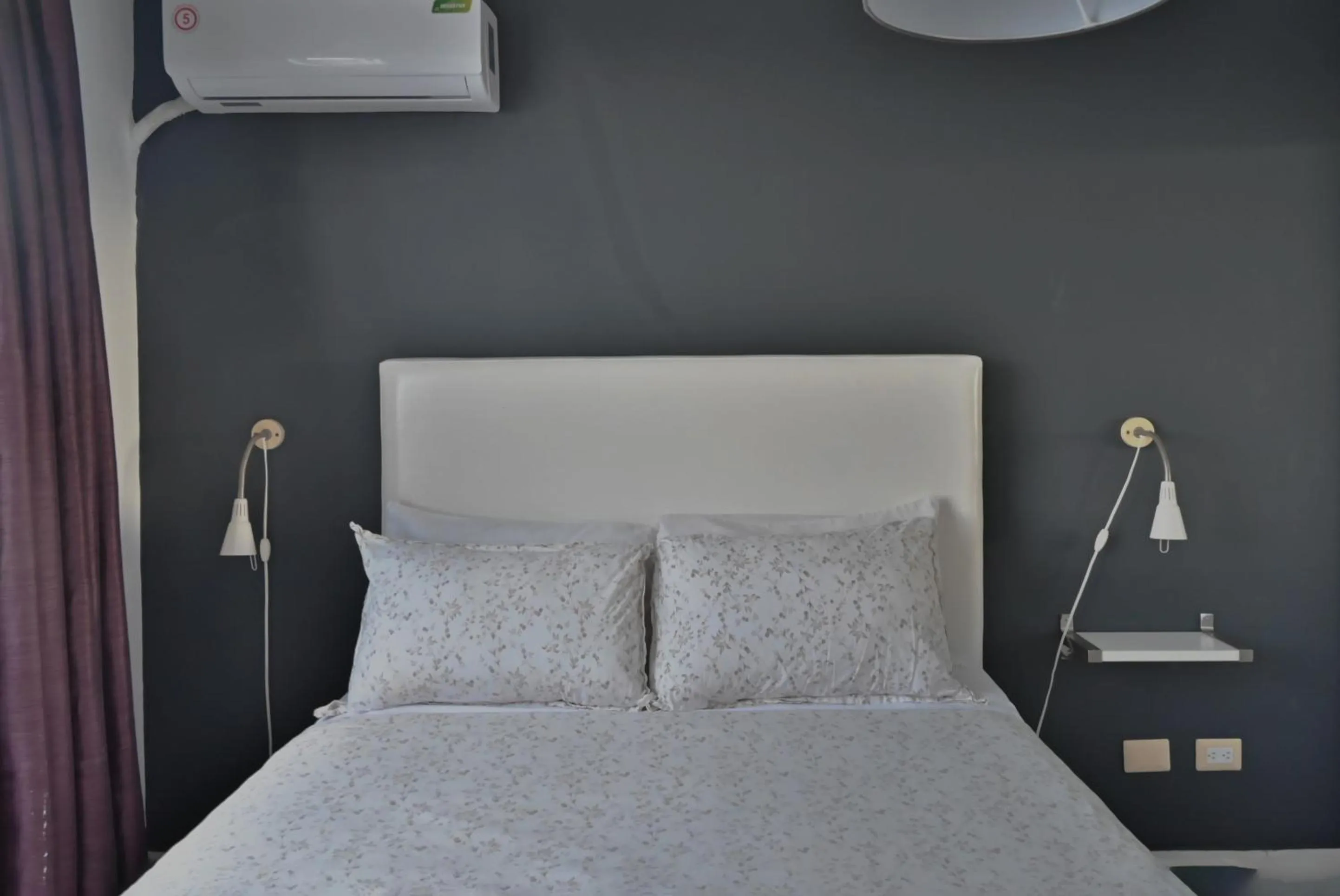 Bed in Lincoln Suite