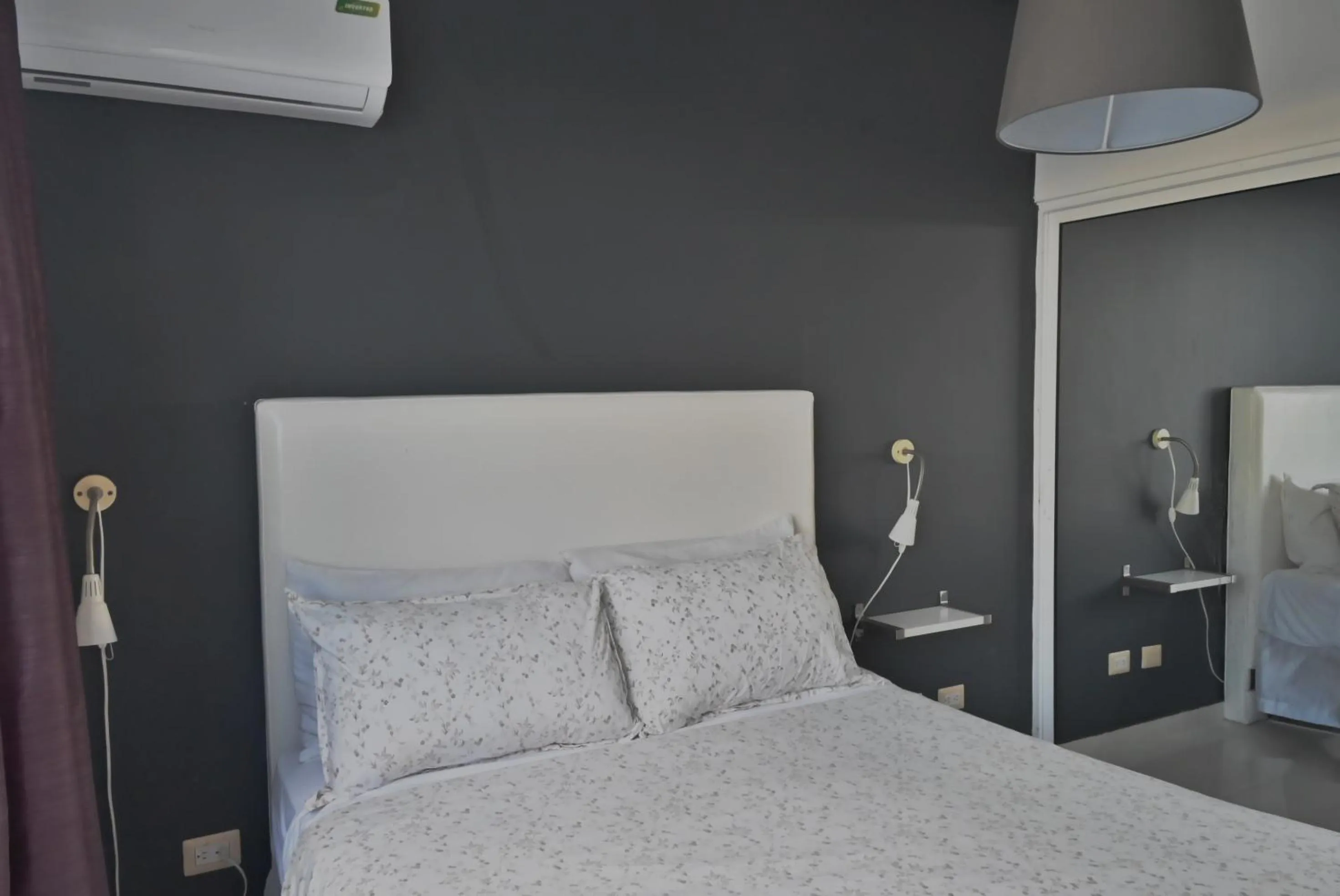 Bed in Lincoln Suite