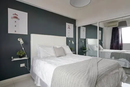 Bedroom, Bed in Lincoln Suite