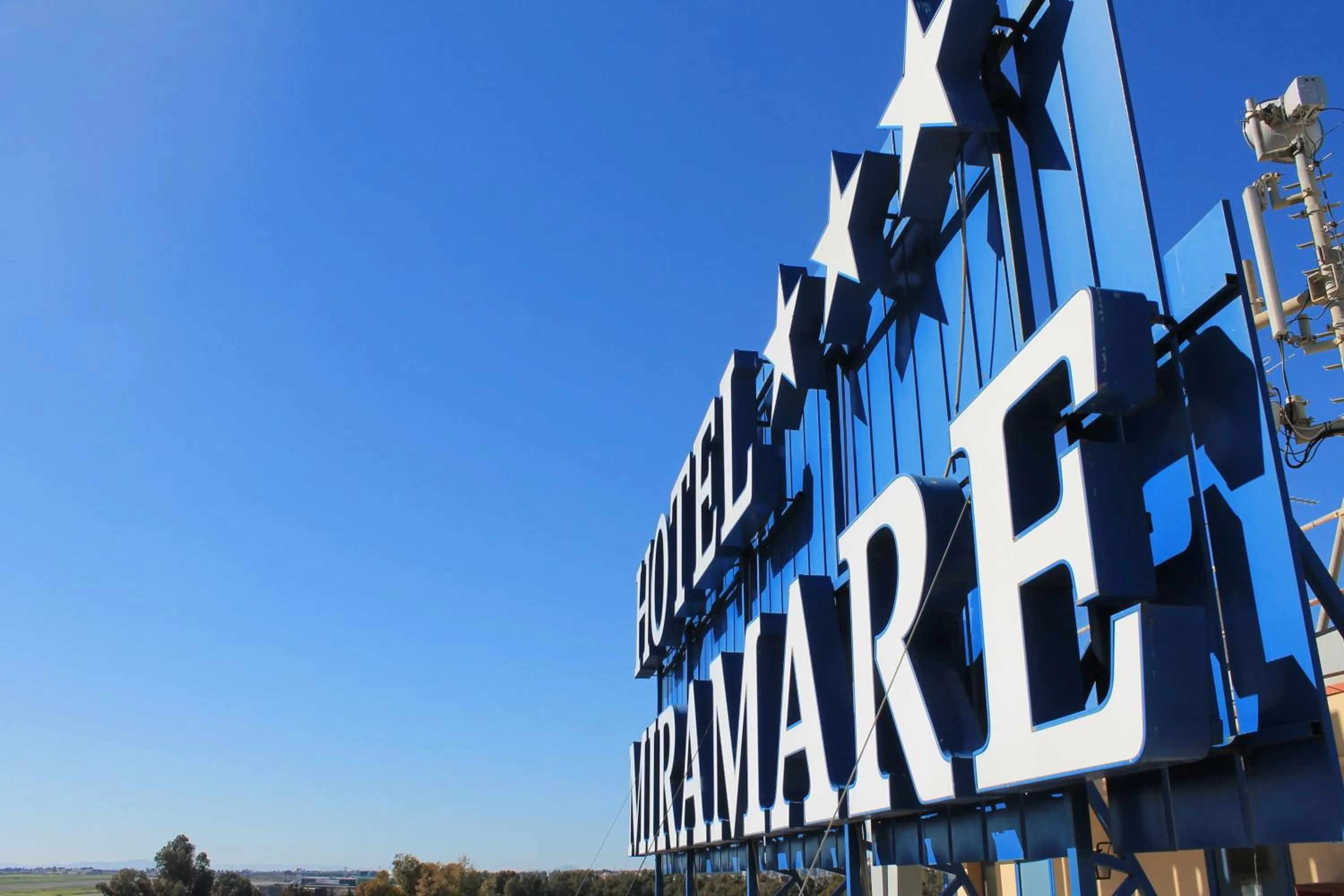 Facade/entrance in Miramare Hotel