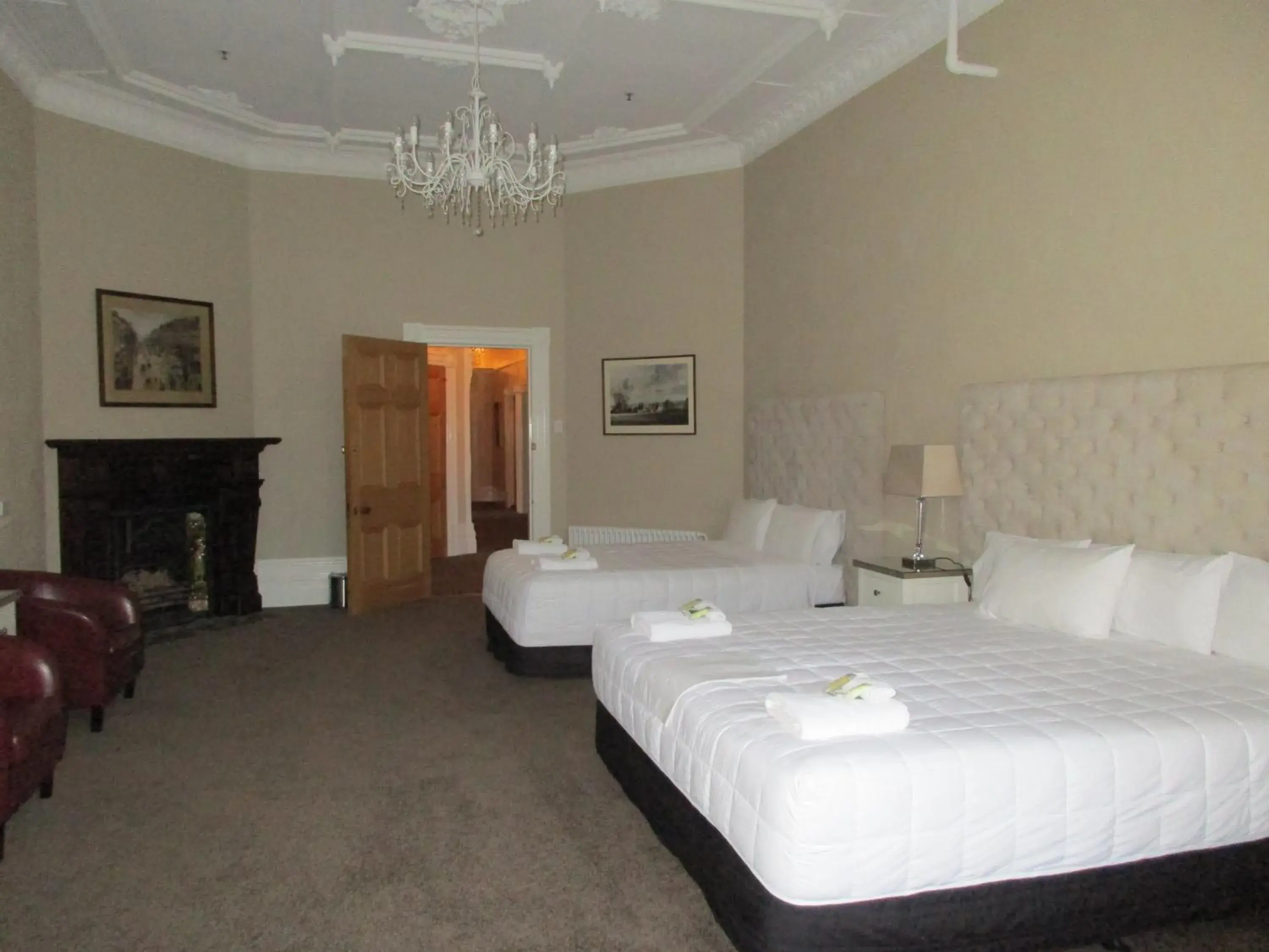 Heritage Suite in Valmai House & Motel Cambridge Heritage Suite in Valmai House & Motel Cambridge