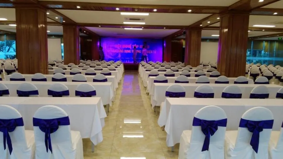 Meeting/conference room in Vinh Plaza Hotel