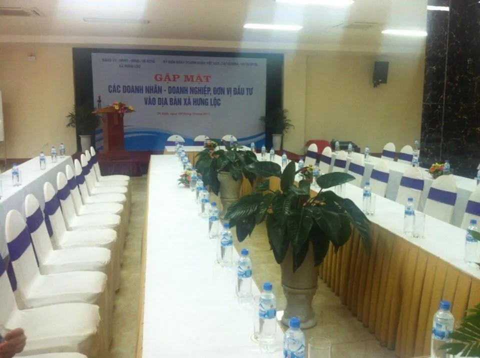 Meeting/conference room in Vinh Plaza Hotel