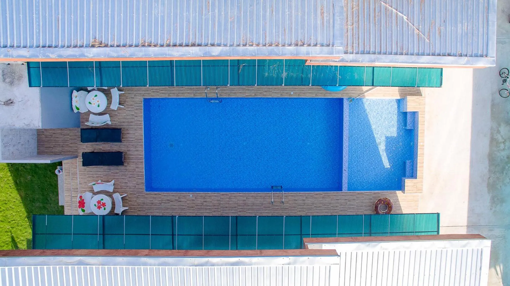 Swimming Pool in Mondara Vacation Home