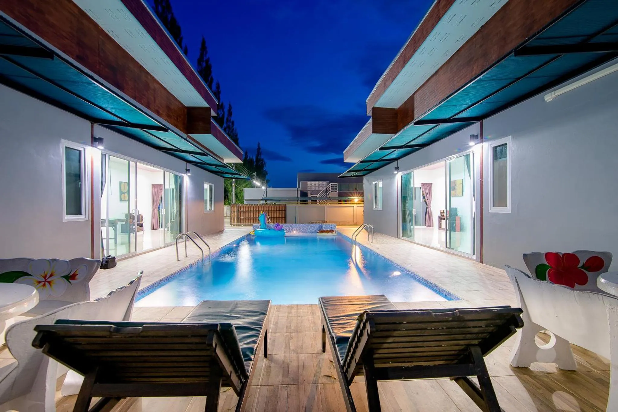 Swimming Pool in Mondara Vacation Home