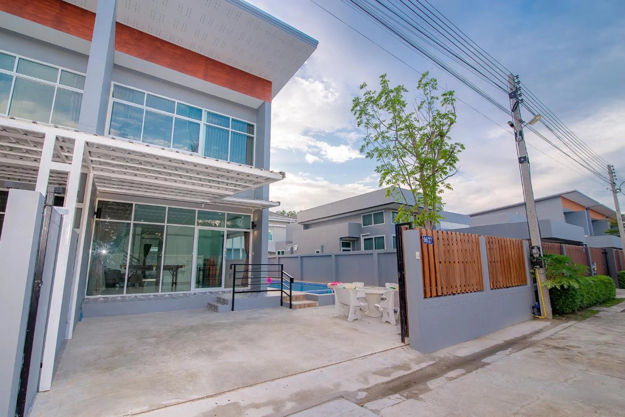 Property Building in Mondara Vacation Home