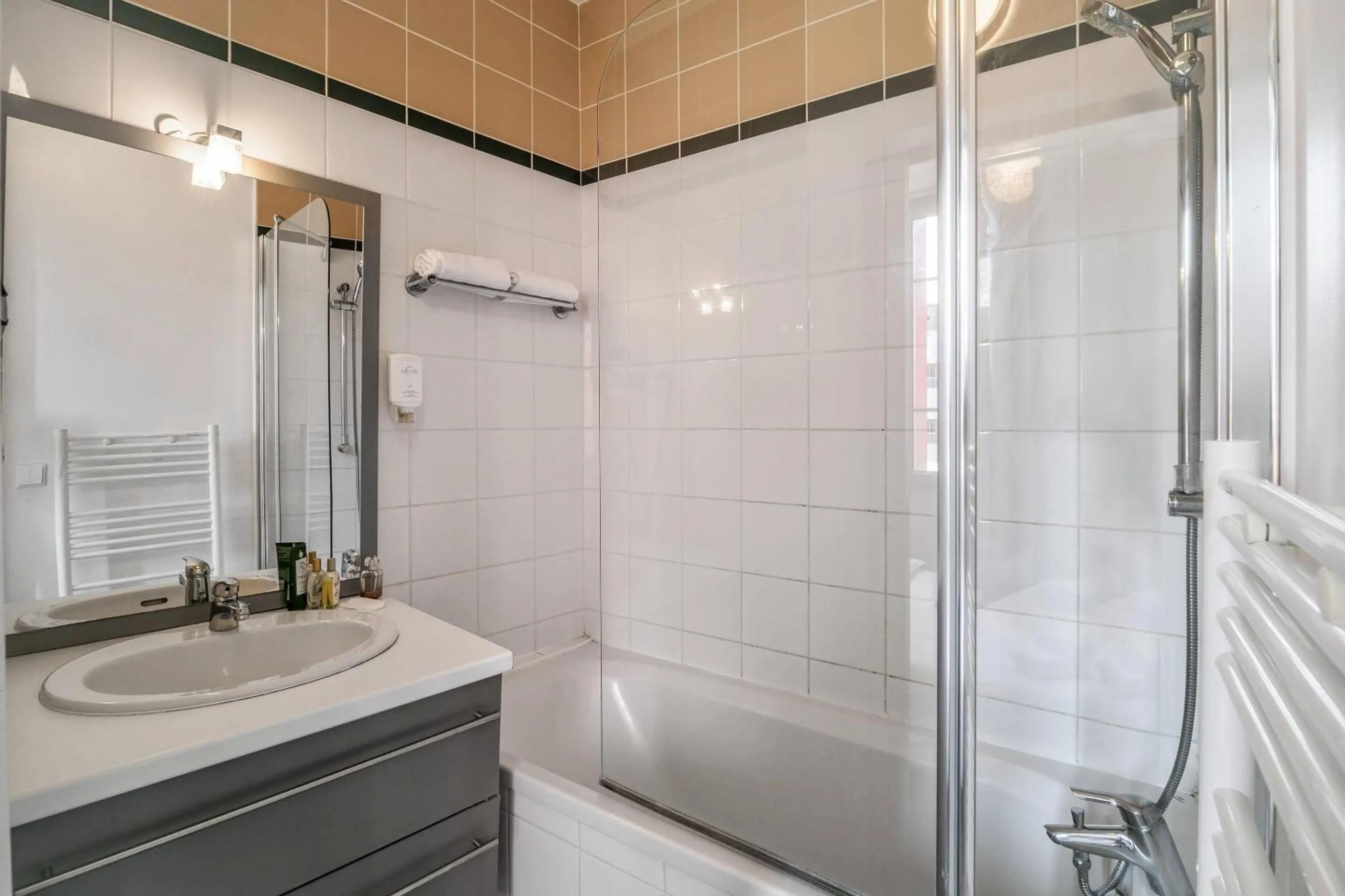 Bedroom in Comfort Aparthotel Lourdes Lorda