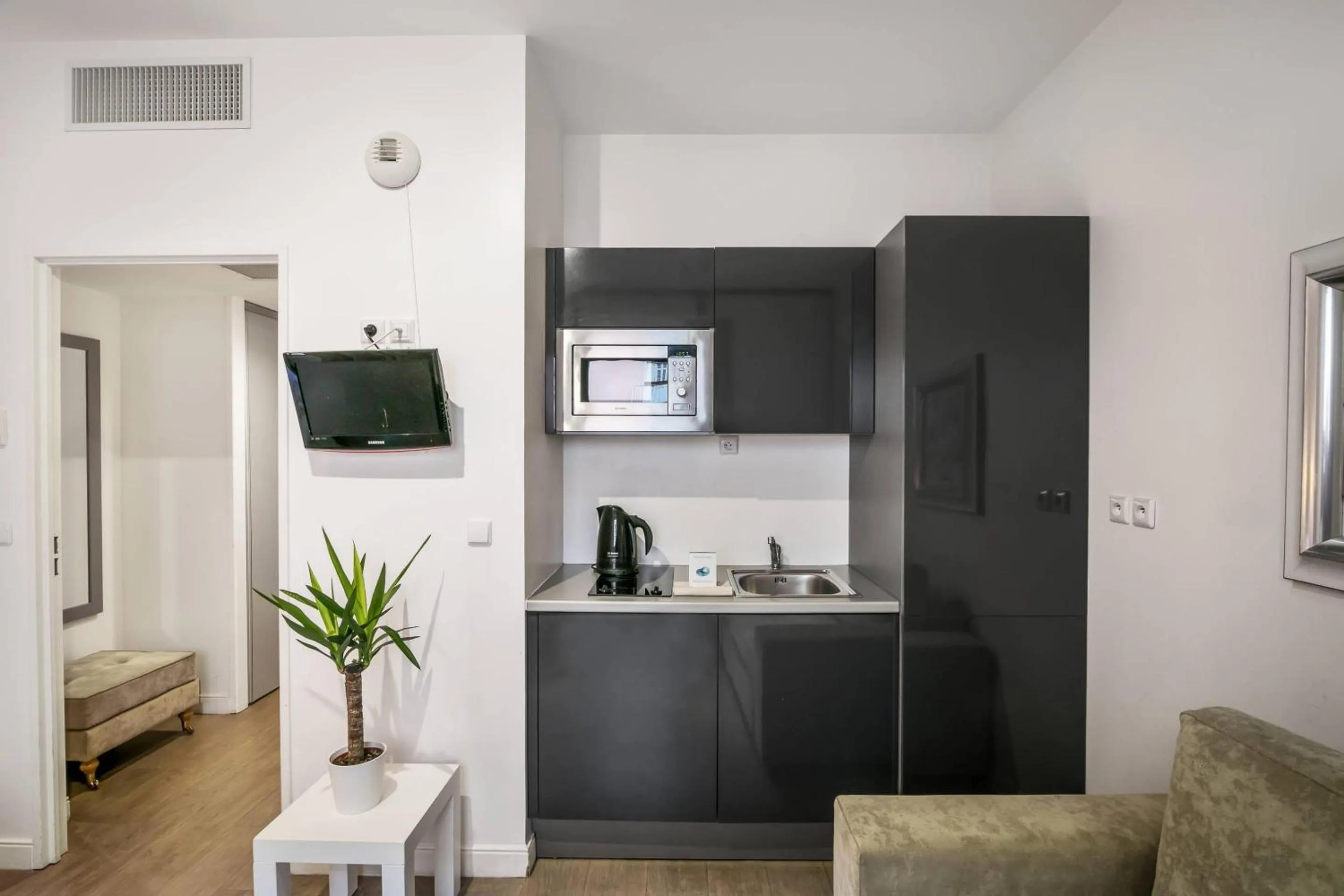 Bedroom in Comfort Aparthotel Lourdes Lorda