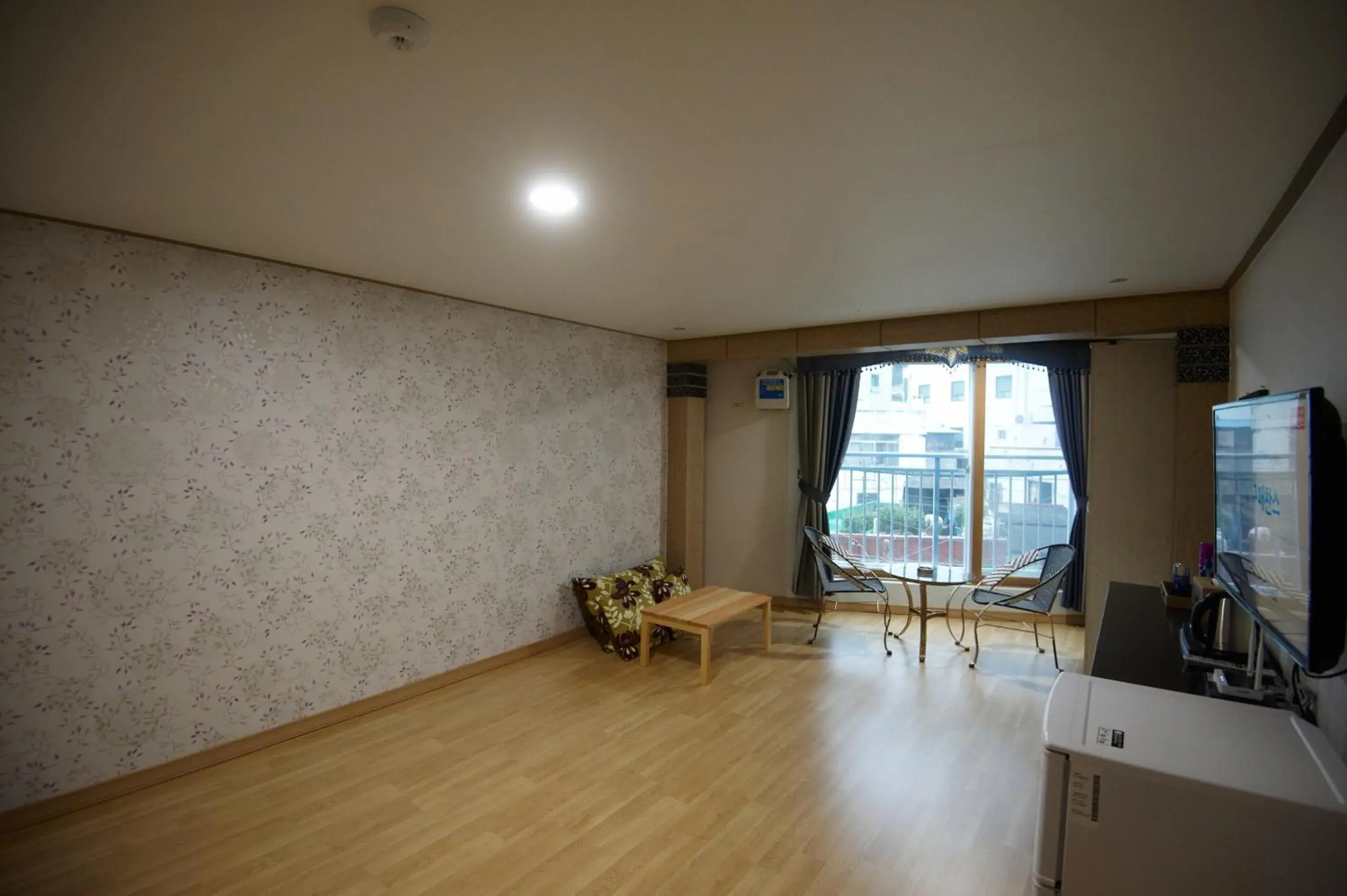 Korean-Style Deluxe Family Room in Dorcas Tourist Hostel Korean-Style Deluxe Family Room in Dorcas Tourist Hostel