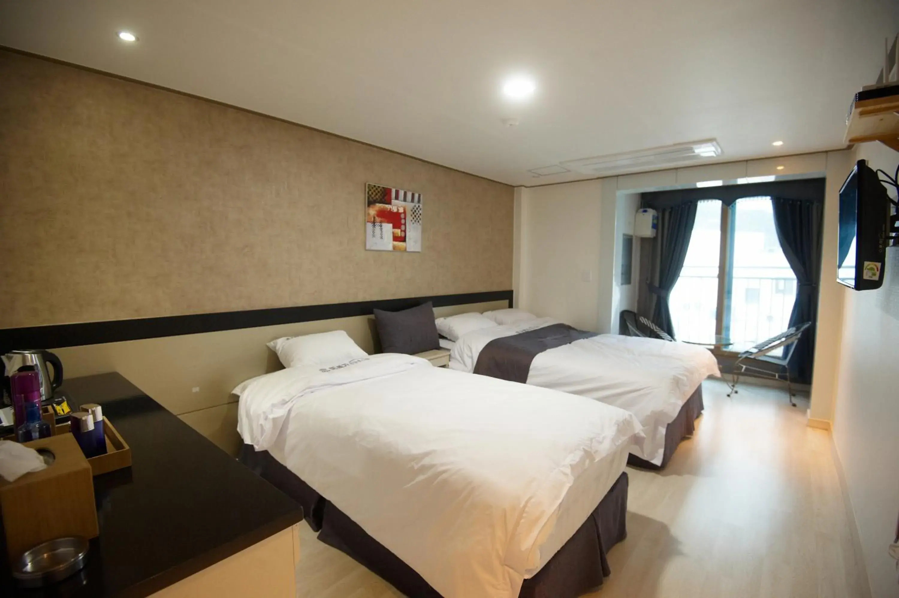 Deluxe Twin Room in Dorcas Tourist Hostel Deluxe Twin Room in Dorcas Tourist Hostel