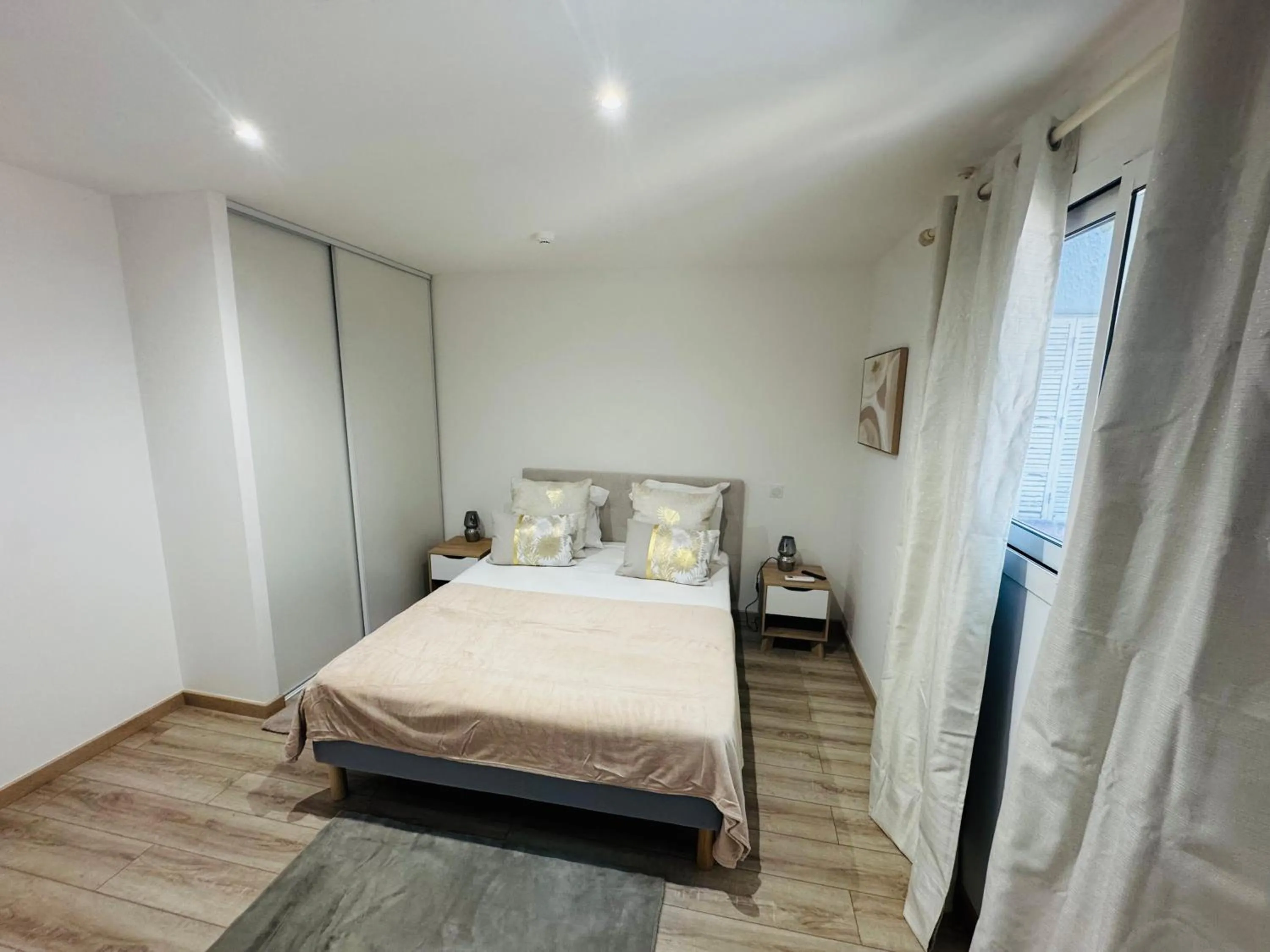 Bed in L'Aiglon Bylitis