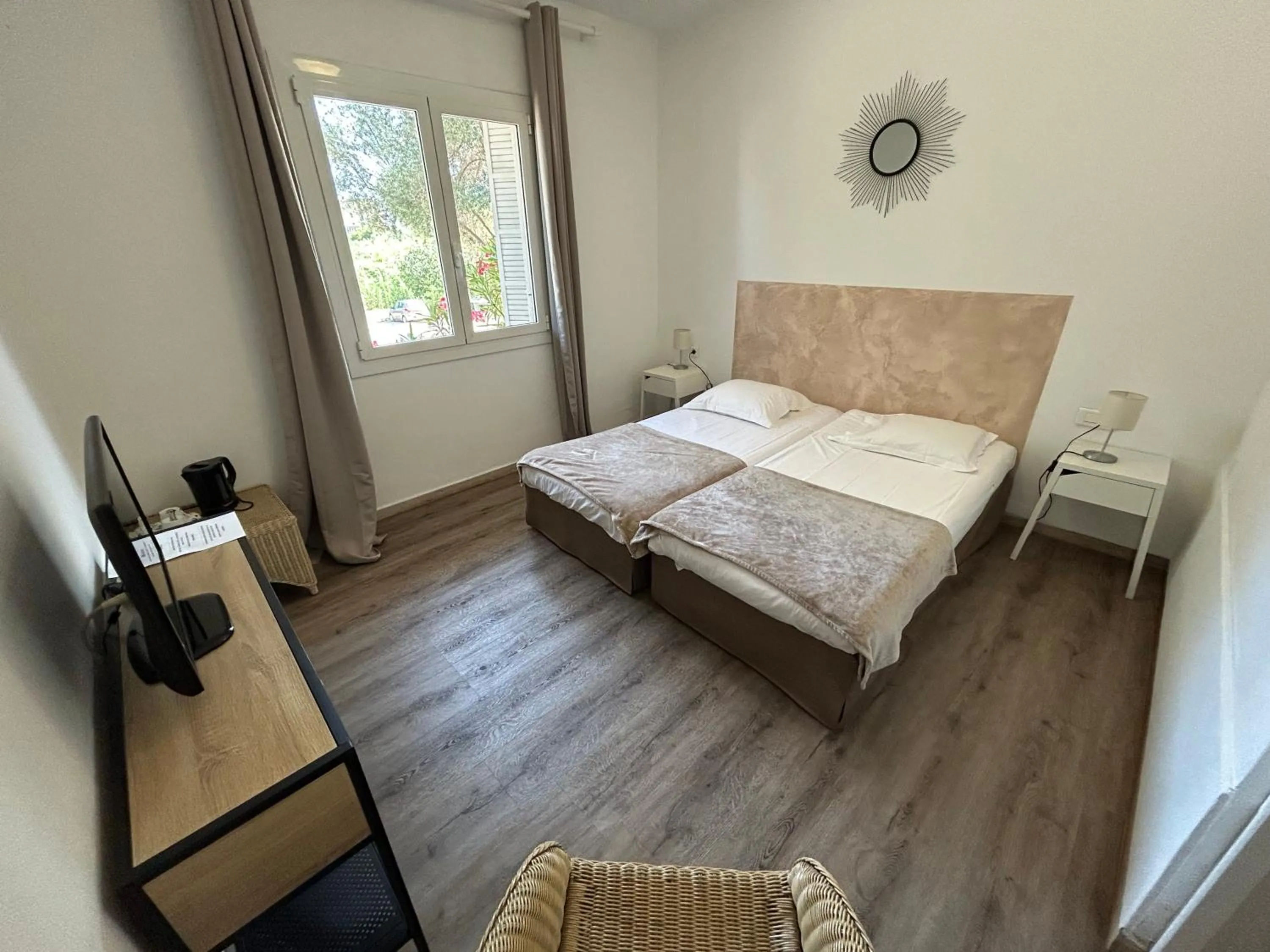 Bedroom in L'Aiglon Bylitis