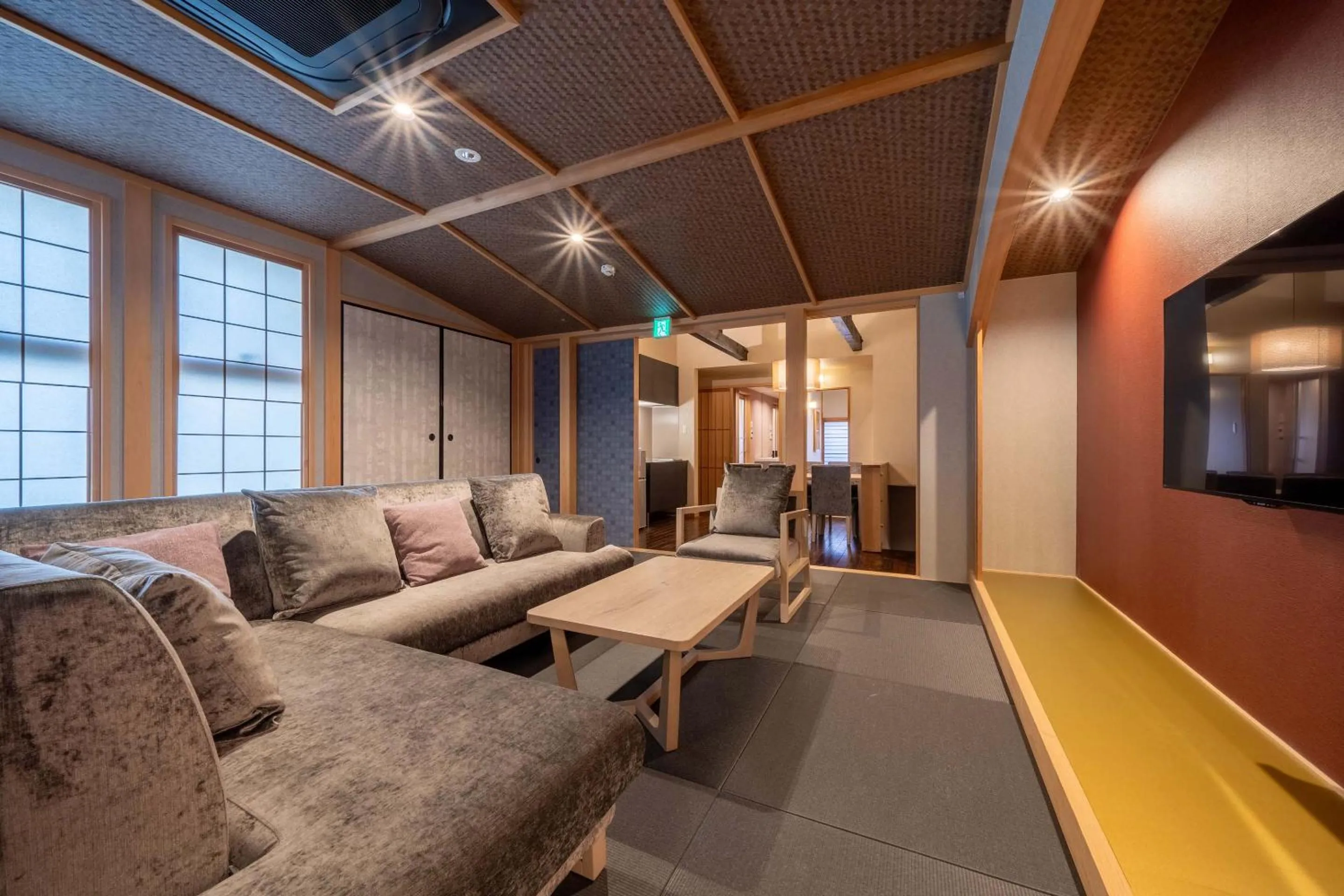 TV and multimedia in RESI STAY Fuyacho