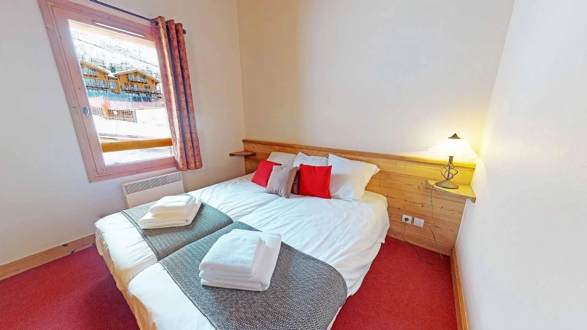 Bedroom, Bed in Le Sabot de Vénus