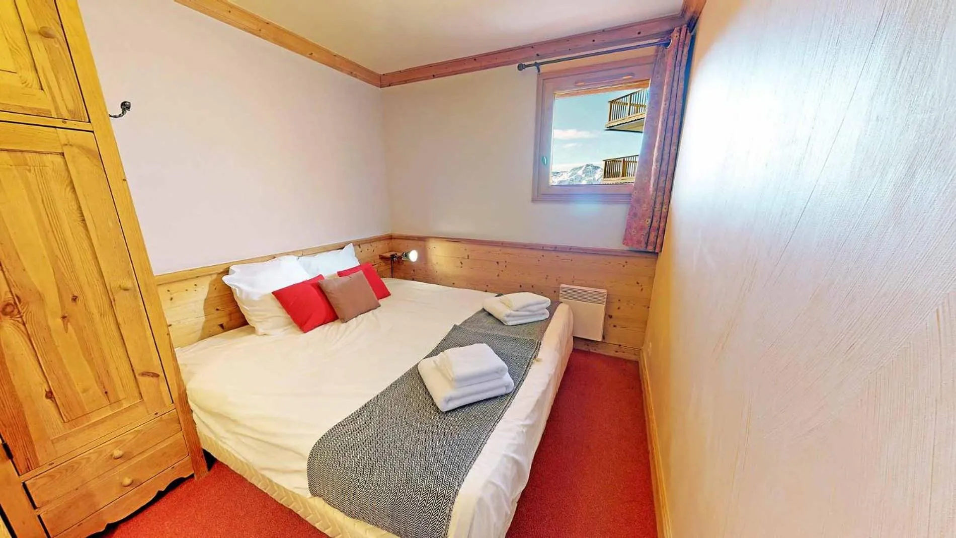 Bedroom, Bed in Le Sabot de Vénus