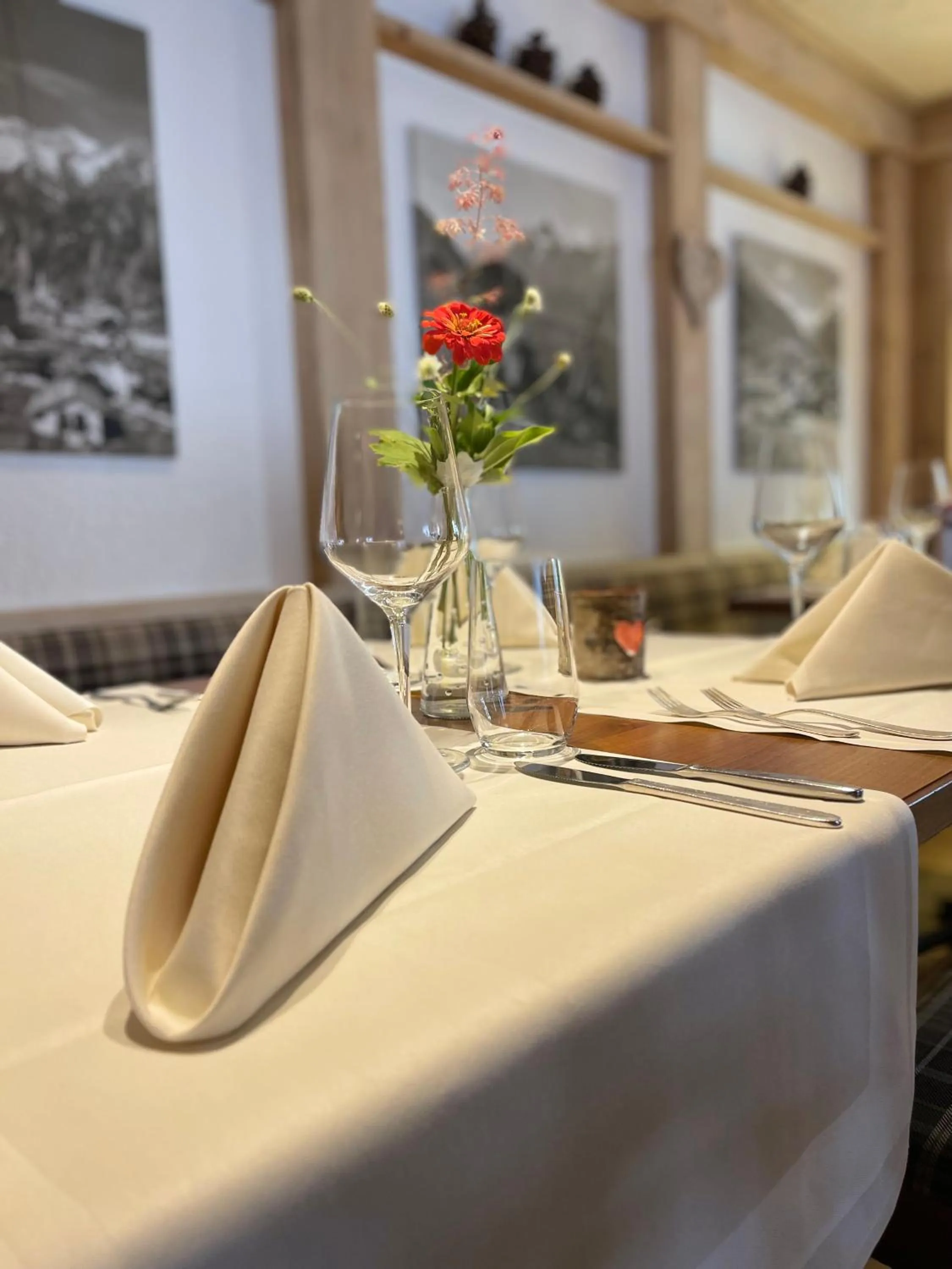 Restaurant/places to eat in Aktiv Hotel & Spa Hannigalp