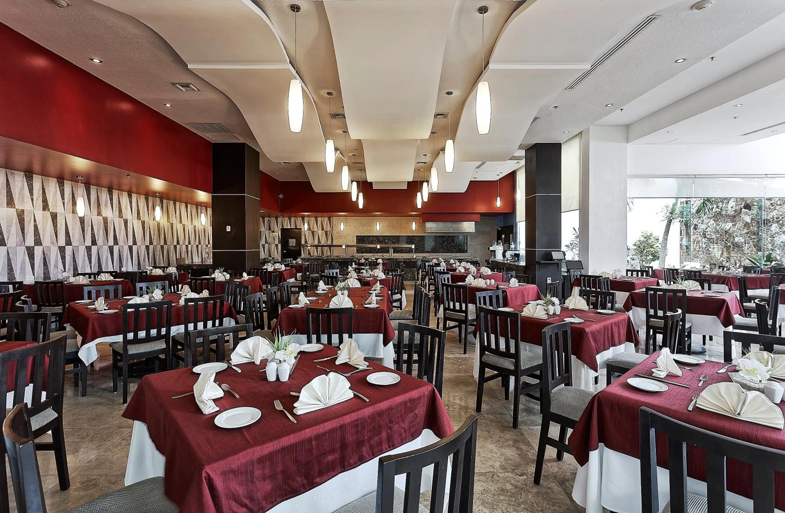 Restaurant/places to eat in Holiday Inn Campeche by IHG