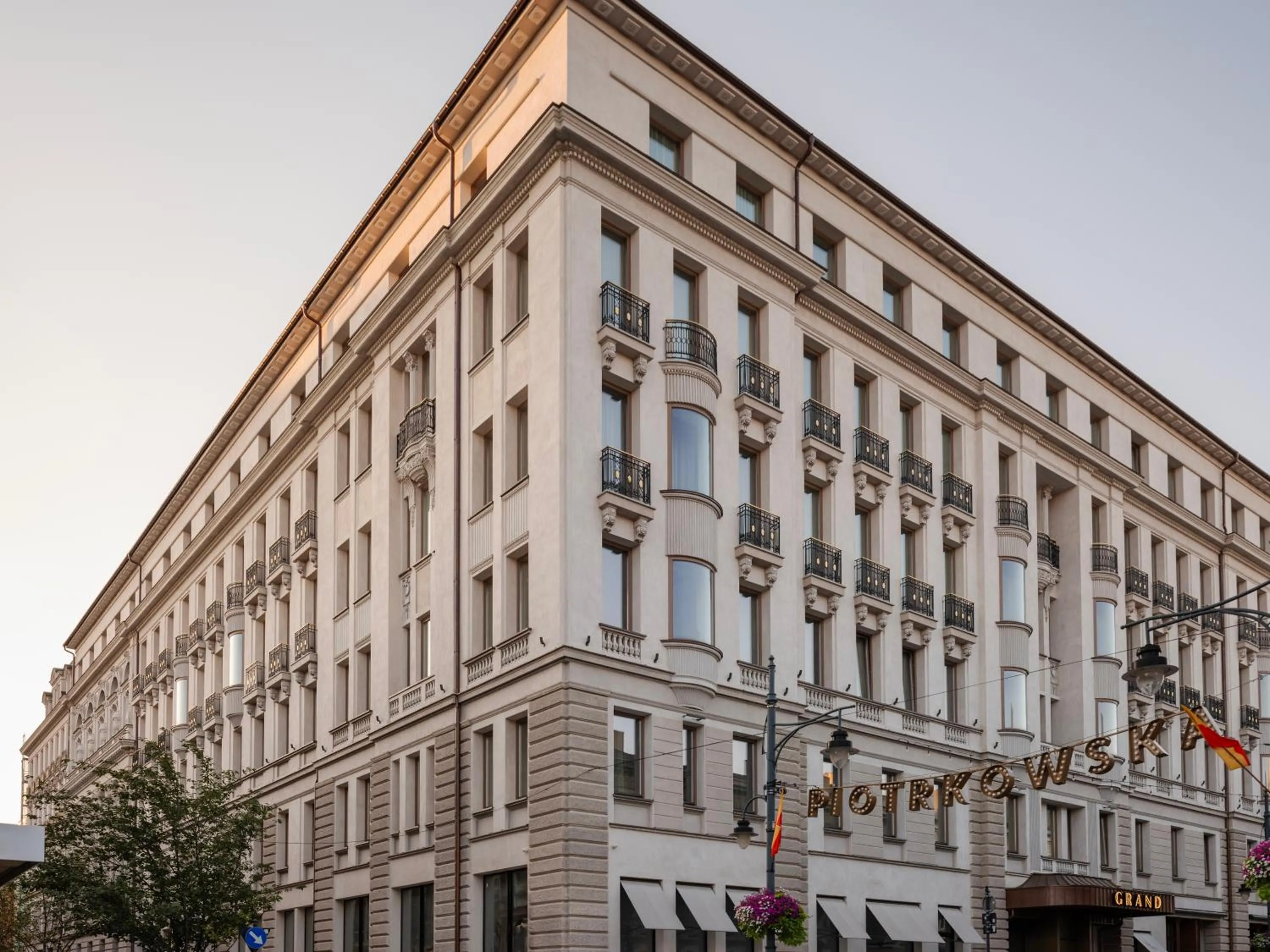 Facade/entrance in Grand Hotel