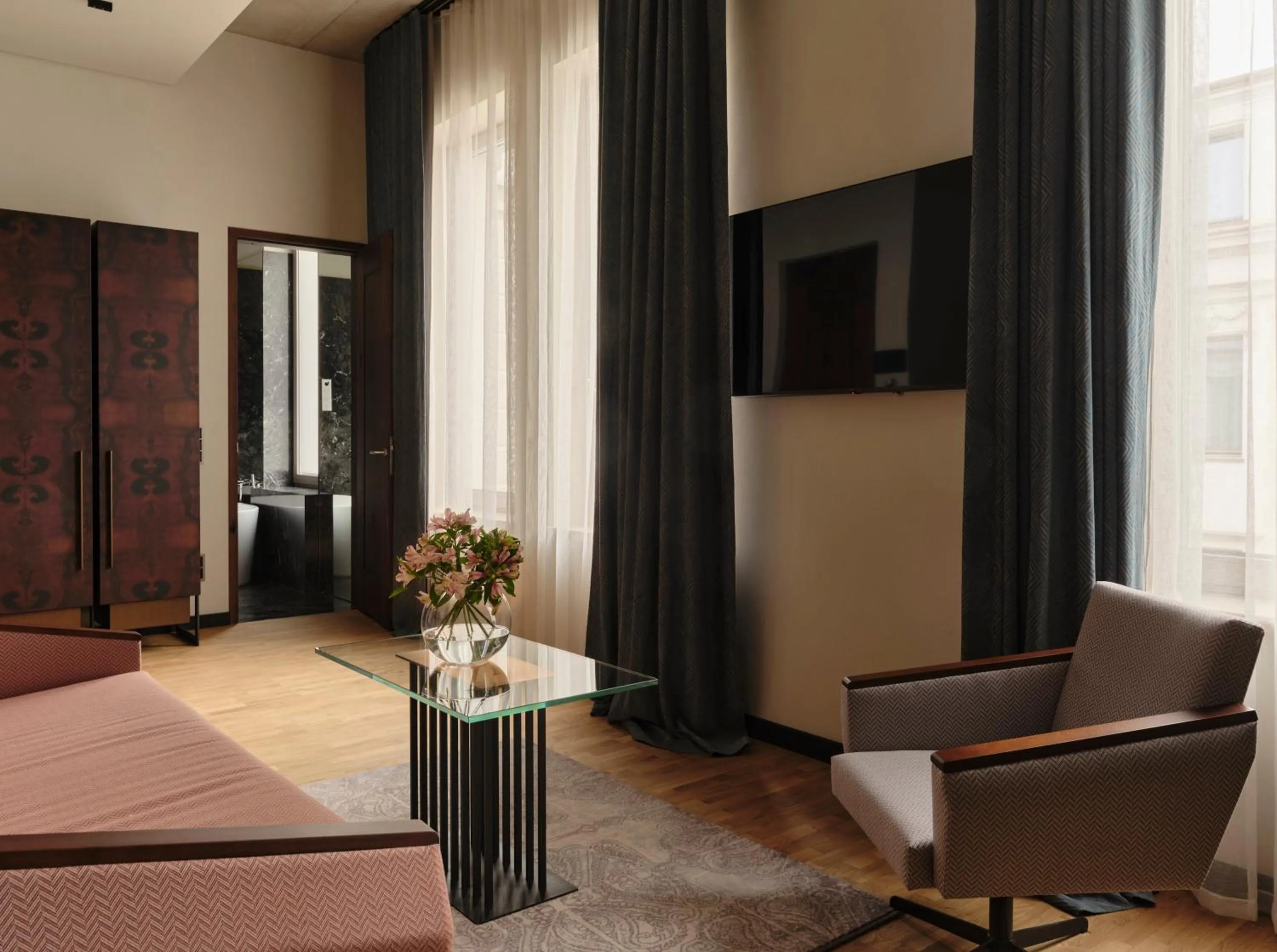 TV and multimedia, Bed in Grand Hotel