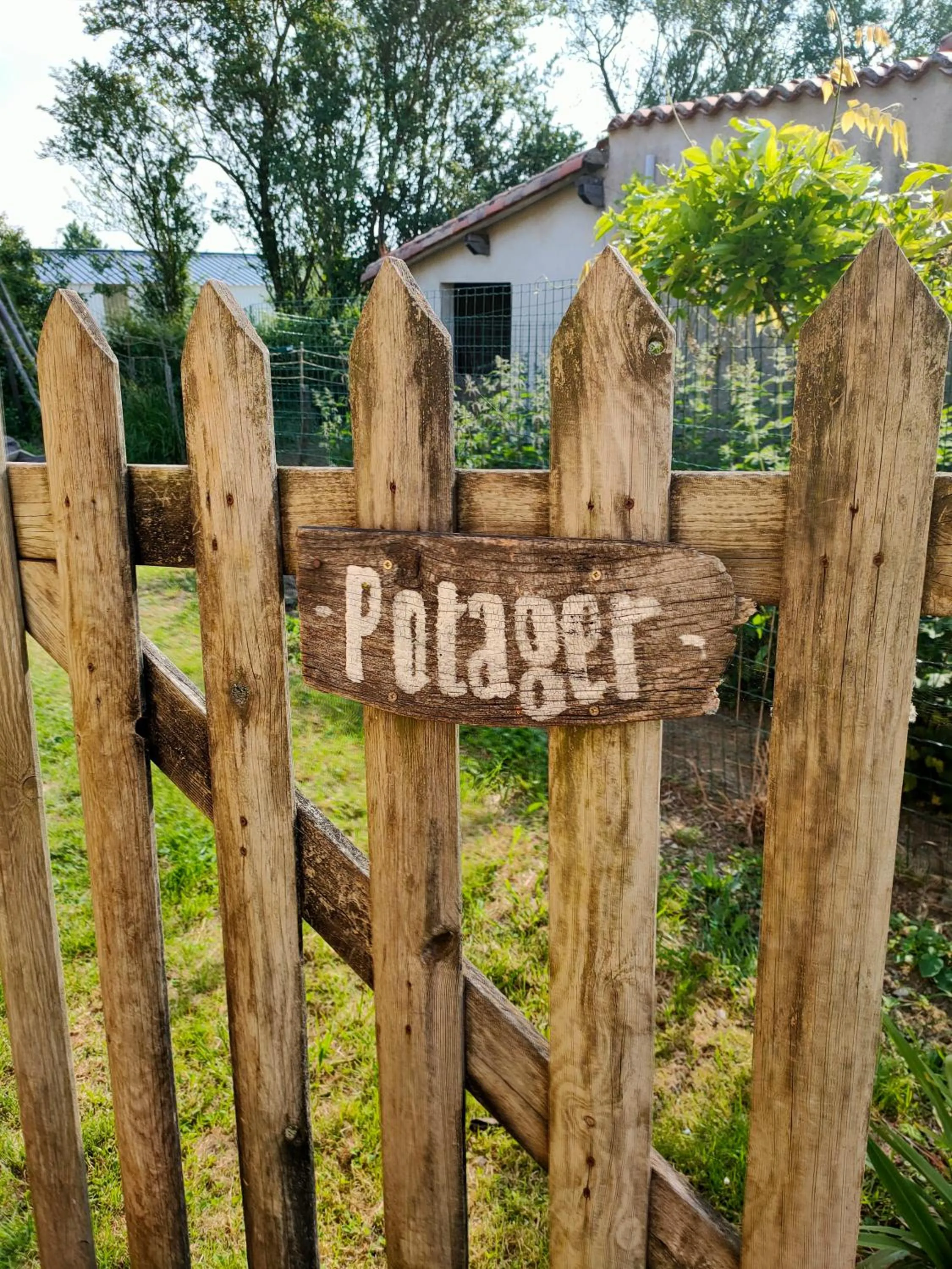 Garden in Le Vieux Logis de la Galocherie