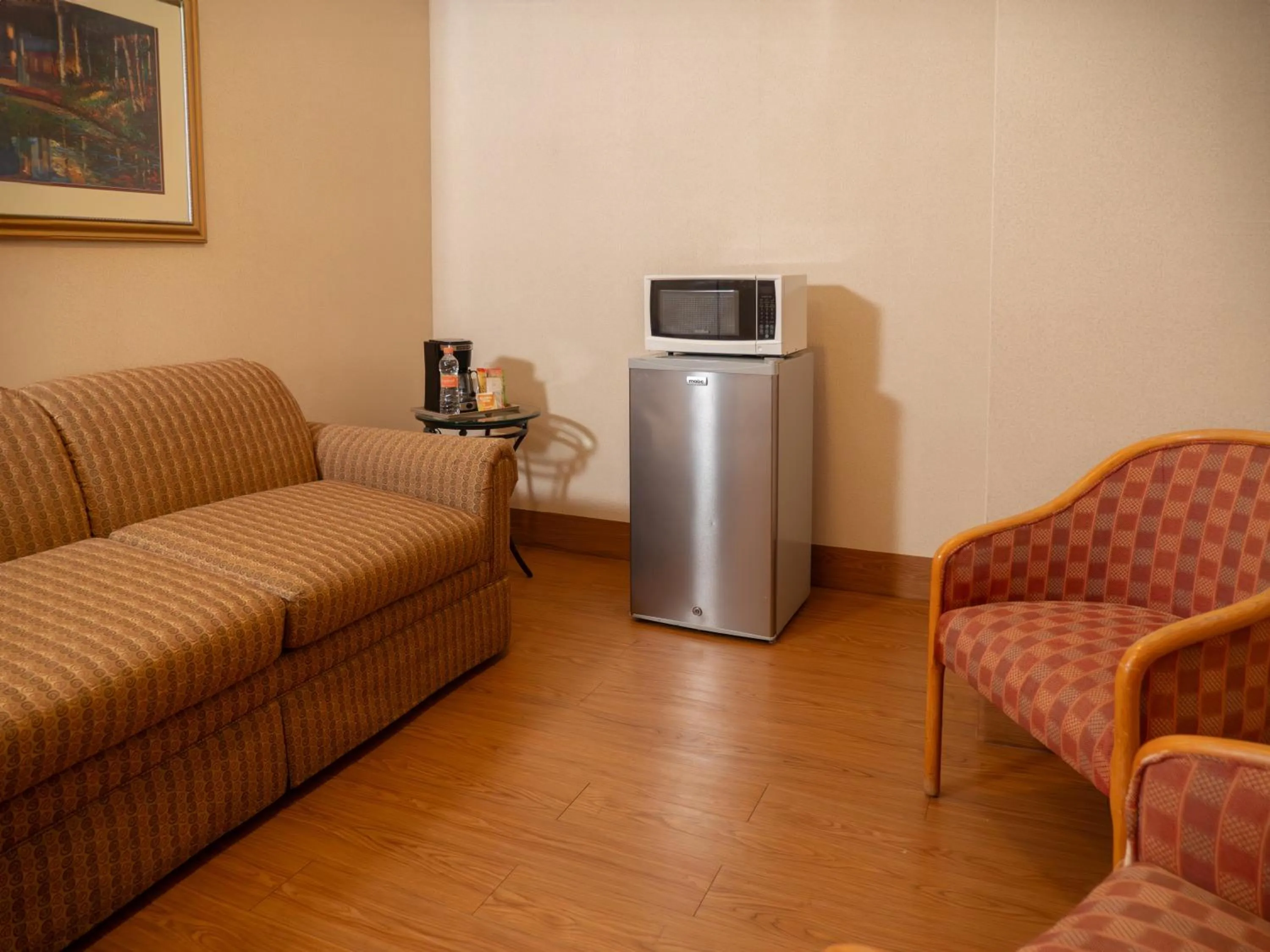 Seating area in Holiday Inn Express Guanajuato by IHG
